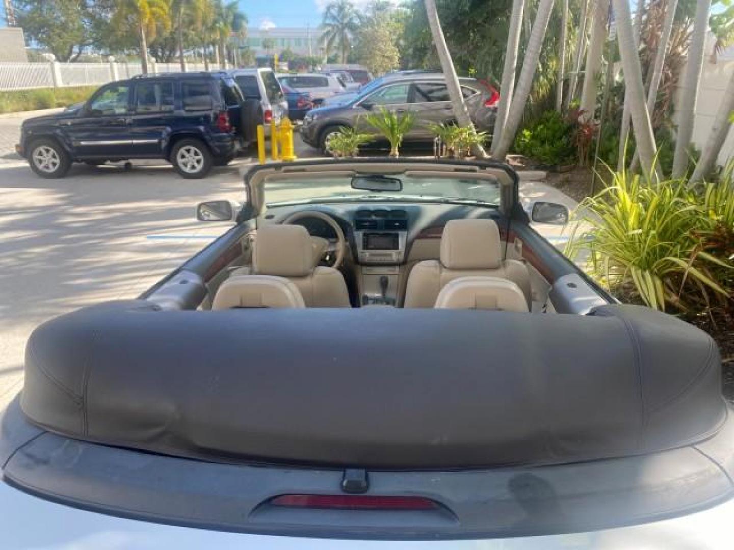 2007 Blizzard Pearl /Ivory Toyota Camry Solara SLE LOW MILES 59,911 SOFT TOP (4T1FA38P07U) with an 3.3L DOHC SMPI VVT-i 24-Valve V6 Engine engine, Automatic transmission, located at 4701 North Dixie Hwy, Pompano Beach, FL, 33064, (954) 422-2889, 26.240938, -80.123474 - OUR WEBPAGE FLORIDACARS1.COM HAS OVER 100 PHOTOS AND FREE CARFAX LINK 2007 TOYOTA CAMRY SOLARA SLE V6 VIN: 4T1FA38P07U119420 4 T 1 F A 3 8 P 0 7 U 1 1 9 4 2 0 CONVERTIBLE 3.3L V6 F DOHC 24V GASOLINE 29 MPG FRONT WHEEL DRIVE Features ABS Brakes Air Conditioning Alloy Wheels AM/FM Stereo Automatic Tra - Photo#44