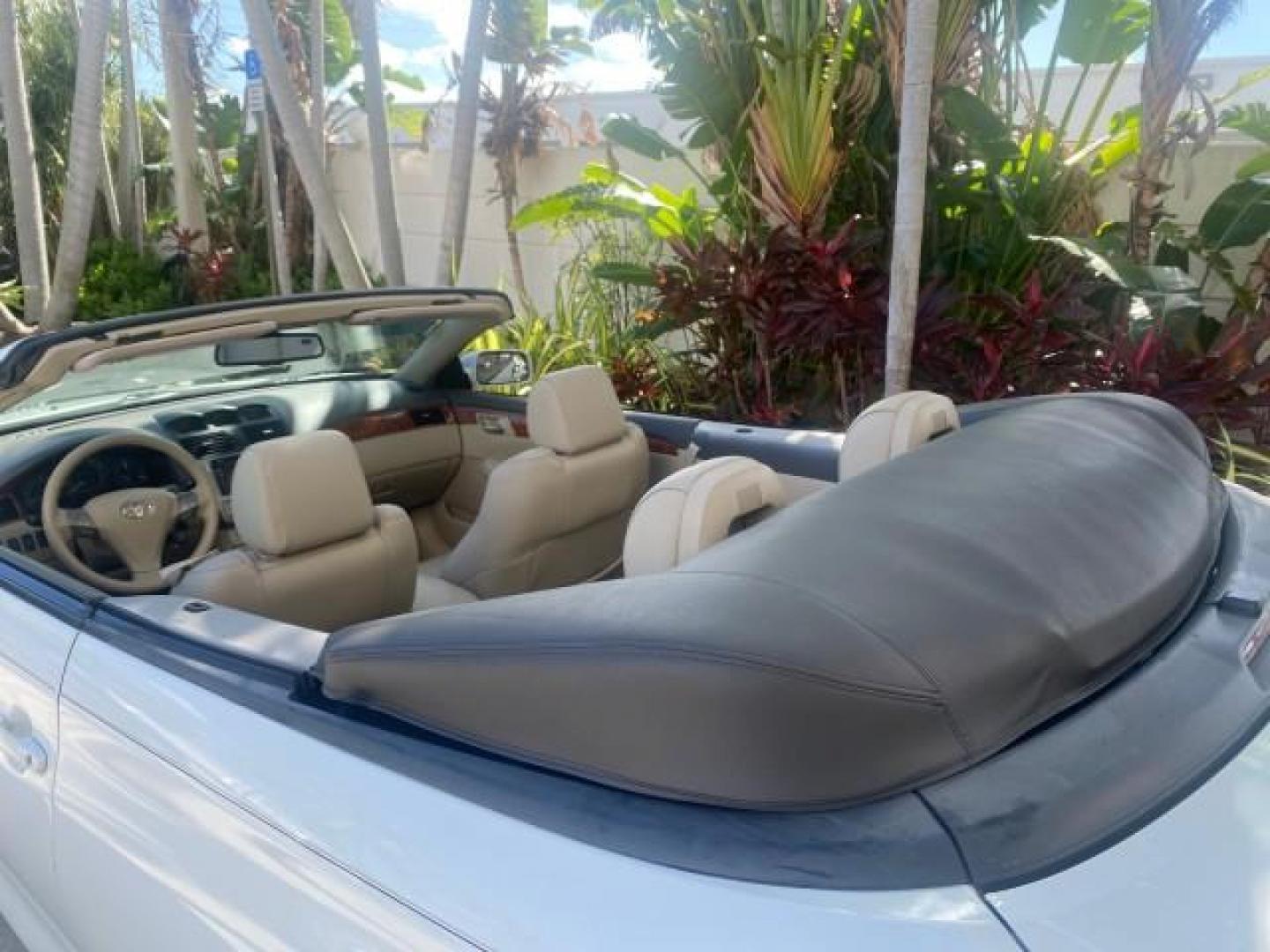 2007 Blizzard Pearl /Ivory Toyota Camry Solara SLE LOW MILES 59,911 SOFT TOP (4T1FA38P07U) with an 3.3L DOHC SMPI VVT-i 24-Valve V6 Engine engine, Automatic transmission, located at 4701 North Dixie Hwy, Pompano Beach, FL, 33064, (954) 422-2889, 26.240938, -80.123474 - OUR WEBPAGE FLORIDACARS1.COM HAS OVER 100 PHOTOS AND FREE CARFAX LINK 2007 TOYOTA CAMRY SOLARA SLE V6 VIN: 4T1FA38P07U119420 4 T 1 F A 3 8 P 0 7 U 1 1 9 4 2 0 CONVERTIBLE 3.3L V6 F DOHC 24V GASOLINE 29 MPG FRONT WHEEL DRIVE Features ABS Brakes Air Conditioning Alloy Wheels AM/FM Stereo Automatic Tra - Photo#45