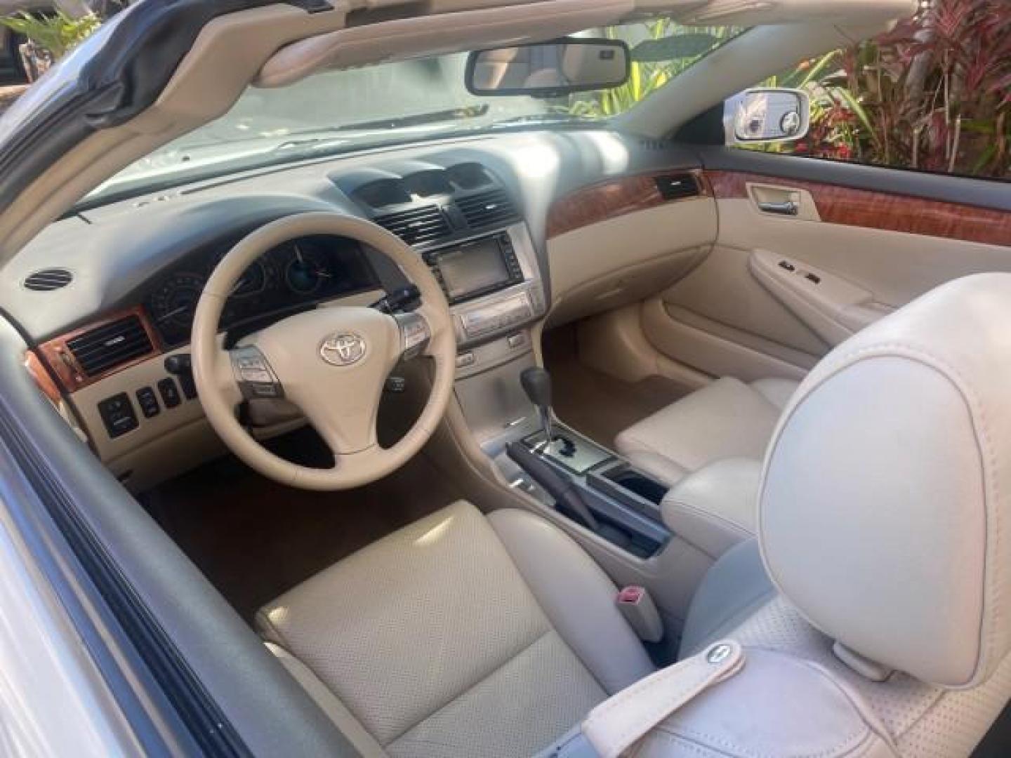 2007 Blizzard Pearl /Ivory Toyota Camry Solara SLE LOW MILES 59,911 SOFT TOP (4T1FA38P07U) with an 3.3L DOHC SMPI VVT-i 24-Valve V6 Engine engine, Automatic transmission, located at 4701 North Dixie Hwy, Pompano Beach, FL, 33064, (954) 422-2889, 26.240938, -80.123474 - OUR WEBPAGE FLORIDACARS1.COM HAS OVER 100 PHOTOS AND FREE CARFAX LINK 2007 TOYOTA CAMRY SOLARA SLE V6 VIN: 4T1FA38P07U119420 4 T 1 F A 3 8 P 0 7 U 1 1 9 4 2 0 CONVERTIBLE 3.3L V6 F DOHC 24V GASOLINE 29 MPG FRONT WHEEL DRIVE Features ABS Brakes Air Conditioning Alloy Wheels AM/FM Stereo Automatic Tra - Photo#49