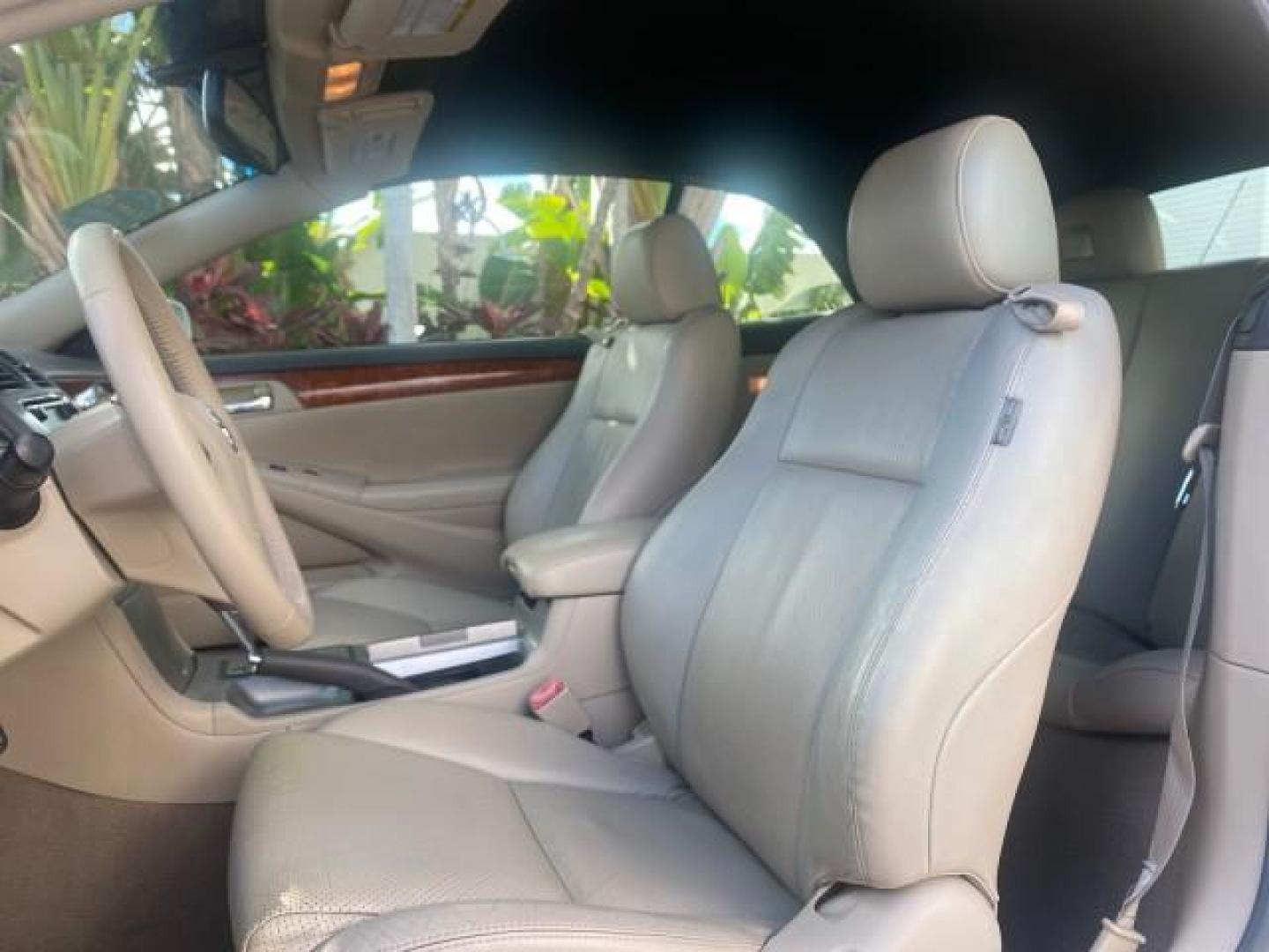 2007 Blizzard Pearl /Ivory Toyota Camry Solara SLE LOW MILES 59,911 SOFT TOP (4T1FA38P07U) with an 3.3L DOHC SMPI VVT-i 24-Valve V6 Engine engine, Automatic transmission, located at 4701 North Dixie Hwy, Pompano Beach, FL, 33064, (954) 422-2889, 26.240938, -80.123474 - OUR WEBPAGE FLORIDACARS1.COM HAS OVER 100 PHOTOS AND FREE CARFAX LINK 2007 TOYOTA CAMRY SOLARA SLE V6 VIN: 4T1FA38P07U119420 4 T 1 F A 3 8 P 0 7 U 1 1 9 4 2 0 CONVERTIBLE 3.3L V6 F DOHC 24V GASOLINE 29 MPG FRONT WHEEL DRIVE Features ABS Brakes Air Conditioning Alloy Wheels AM/FM Stereo Automatic Tra - Photo#67