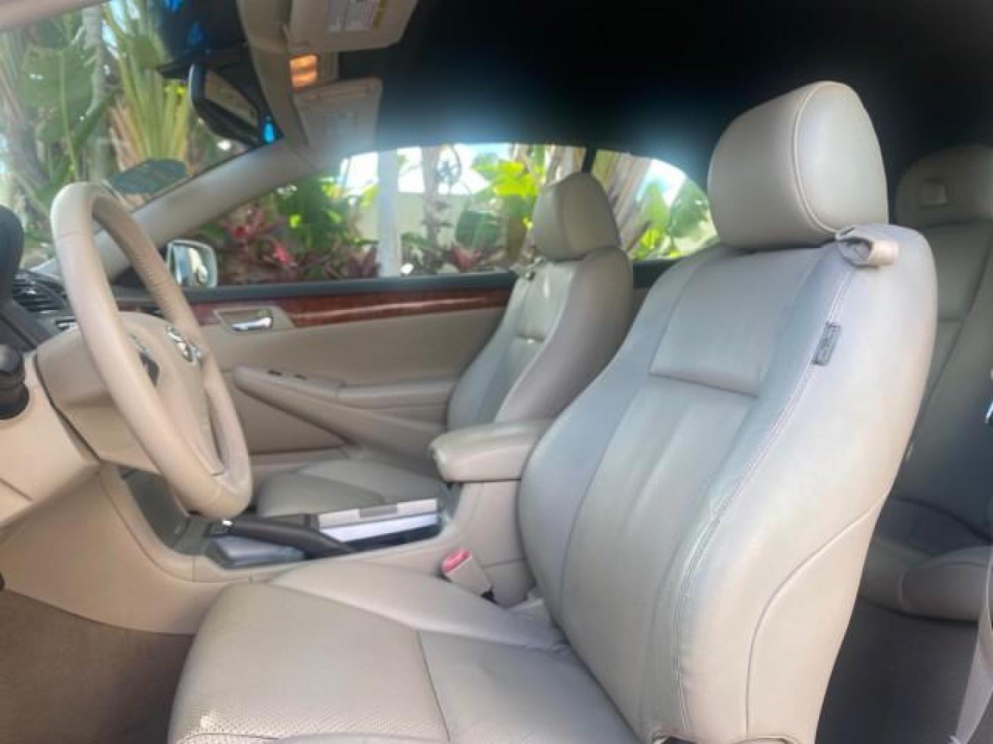 2007 Blizzard Pearl /Ivory Toyota Camry Solara SLE LOW MILES 59,911 SOFT TOP (4T1FA38P07U) with an 3.3L DOHC SMPI VVT-i 24-Valve V6 Engine engine, Automatic transmission, located at 4701 North Dixie Hwy, Pompano Beach, FL, 33064, (954) 422-2889, 26.240938, -80.123474 - OUR WEBPAGE FLORIDACARS1.COM HAS OVER 100 PHOTOS AND FREE CARFAX LINK 2007 TOYOTA CAMRY SOLARA SLE V6 VIN: 4T1FA38P07U119420 4 T 1 F A 3 8 P 0 7 U 1 1 9 4 2 0 CONVERTIBLE 3.3L V6 F DOHC 24V GASOLINE 29 MPG FRONT WHEEL DRIVE Features ABS Brakes Air Conditioning Alloy Wheels AM/FM Stereo Automatic Tra - Photo#68