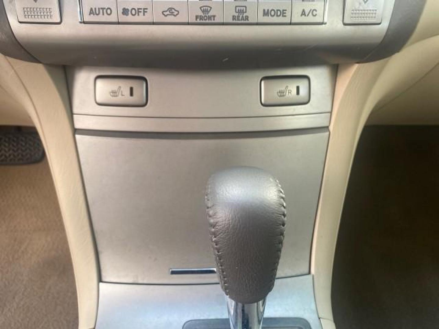 2007 Blizzard Pearl /Ivory Toyota Camry Solara SLE LOW MILES 59,911 SOFT TOP (4T1FA38P07U) with an 3.3L DOHC SMPI VVT-i 24-Valve V6 Engine engine, Automatic transmission, located at 4701 North Dixie Hwy, Pompano Beach, FL, 33064, (954) 422-2889, 26.240938, -80.123474 - OUR WEBPAGE FLORIDACARS1.COM HAS OVER 100 PHOTOS AND FREE CARFAX LINK 2007 TOYOTA CAMRY SOLARA SLE V6 VIN: 4T1FA38P07U119420 4 T 1 F A 3 8 P 0 7 U 1 1 9 4 2 0 CONVERTIBLE 3.3L V6 F DOHC 24V GASOLINE 29 MPG FRONT WHEEL DRIVE Features ABS Brakes Air Conditioning Alloy Wheels AM/FM Stereo Automatic Tra - Photo#85