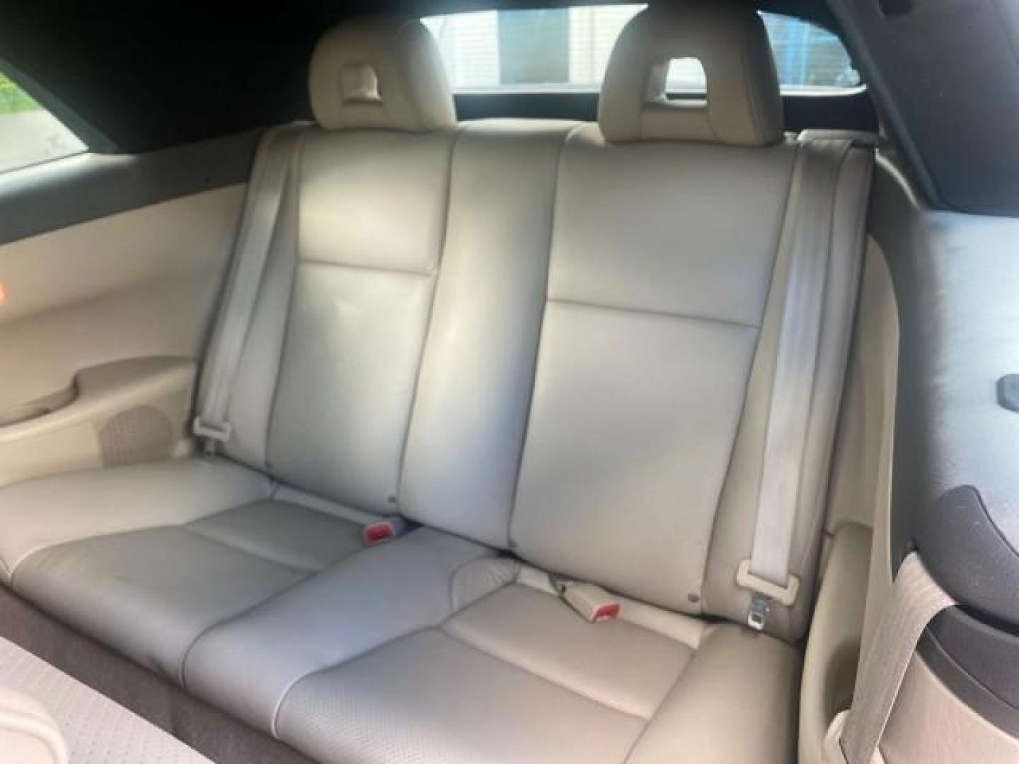 2007 Blizzard Pearl /Ivory Toyota Camry Solara SLE LOW MILES 59,911 SOFT TOP (4T1FA38P07U) with an 3.3L DOHC SMPI VVT-i 24-Valve V6 Engine engine, Automatic transmission, located at 4701 North Dixie Hwy, Pompano Beach, FL, 33064, (954) 422-2889, 26.240938, -80.123474 - OUR WEBPAGE FLORIDACARS1.COM HAS OVER 100 PHOTOS AND FREE CARFAX LINK 2007 TOYOTA CAMRY SOLARA SLE V6 VIN: 4T1FA38P07U119420 4 T 1 F A 3 8 P 0 7 U 1 1 9 4 2 0 CONVERTIBLE 3.3L V6 F DOHC 24V GASOLINE 29 MPG FRONT WHEEL DRIVE Features ABS Brakes Air Conditioning Alloy Wheels AM/FM Stereo Automatic Tra - Photo#95