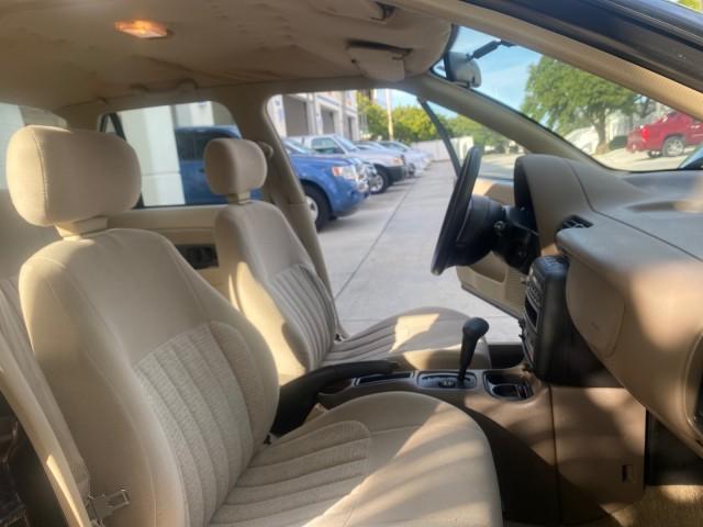 1995 Gold /Tan Saturn SL LOW MILES 70,805 (1G8ZH5282SZ) with an 1.9L 4-Cyl Engine engine, Automatic transmission, located at 4701 North Dixie Hwy, Pompano Beach, FL, 33064, (954) 422-2889, 26.240938, -80.123474 - OUR WEBPAGE FLORIDACARS1.COM HAS OVER 100 PHOTOS AND FREE CARFAX LINK 1995 SATURN S-SERIES SL1 ONE OF A KIND FIND DRIVES AMAZING VERY DEPENDABLE VIN: 1G8ZH5282SZ152130 1 G 8 Z H 5 2 8 2 S Z 1 5 2 1 3 0 SEDAN 4 DR 1.9L I4 F SOHC GASOLINE FRONT WHEEL DRIVE Features Air Conditioning AM/FM Stereo Automa - Photo#12