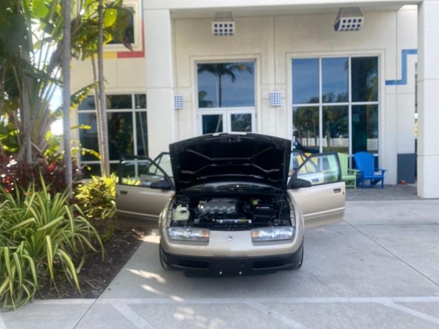1995 Gold /Tan Saturn SL LOW MILES 70,805 (1G8ZH5282SZ) with an 1.9L 4-Cyl Engine engine, Automatic transmission, located at 4701 North Dixie Hwy, Pompano Beach, FL, 33064, (954) 422-2889, 26.240938, -80.123474 - OUR WEBPAGE FLORIDACARS1.COM HAS OVER 100 PHOTOS AND FREE CARFAX LINK 1995 SATURN S-SERIES SL1 ONE OF A KIND FIND DRIVES AMAZING VERY DEPENDABLE VIN: 1G8ZH5282SZ152130 1 G 8 Z H 5 2 8 2 S Z 1 5 2 1 3 0 SEDAN 4 DR 1.9L I4 F SOHC GASOLINE FRONT WHEEL DRIVE Features Air Conditioning AM/FM Stereo Automa - Photo#16