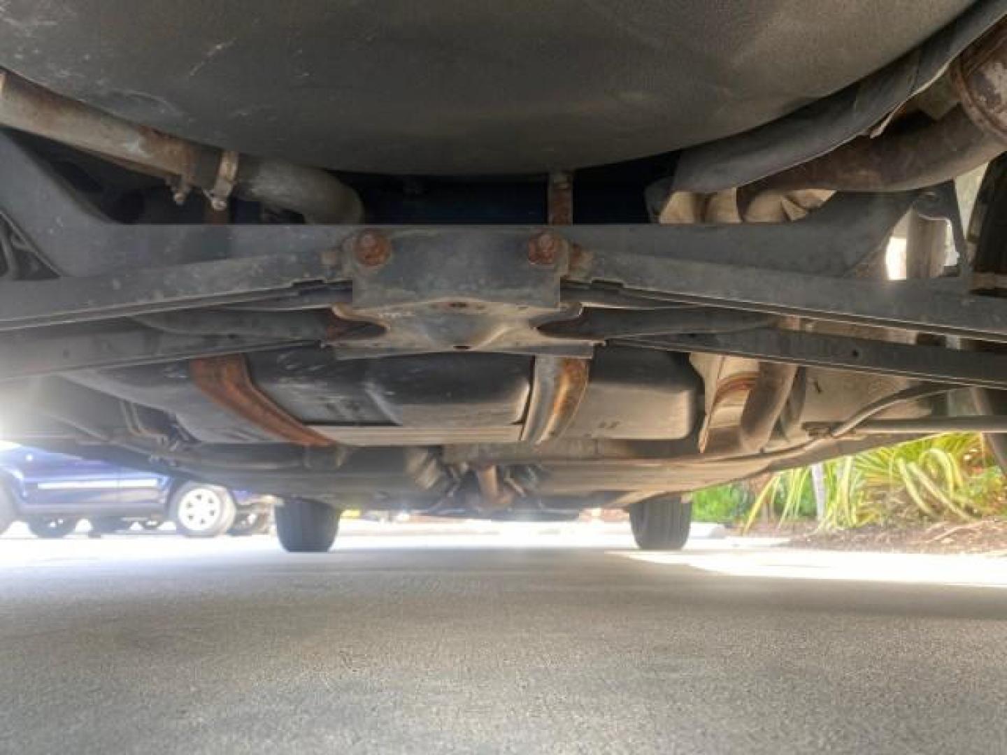 1995 Gold /Tan Saturn SL LOW MILES 70,805 (1G8ZH5282SZ) with an 1.9L 4-Cyl Engine engine, Automatic transmission, located at 4701 North Dixie Hwy, Pompano Beach, FL, 33064, (954) 422-2889, 26.240938, -80.123474 - OUR WEBPAGE FLORIDACARS1.COM HAS OVER 100 PHOTOS AND FREE CARFAX LINK 1995 SATURN S-SERIES SL1 ONE OF A KIND FIND DRIVES AMAZING VERY DEPENDABLE VIN: 1G8ZH5282SZ152130 1 G 8 Z H 5 2 8 2 S Z 1 5 2 1 3 0 SEDAN 4 DR 1.9L I4 F SOHC GASOLINE FRONT WHEEL DRIVE Features Air Conditioning AM/FM Stereo Automa - Photo#22