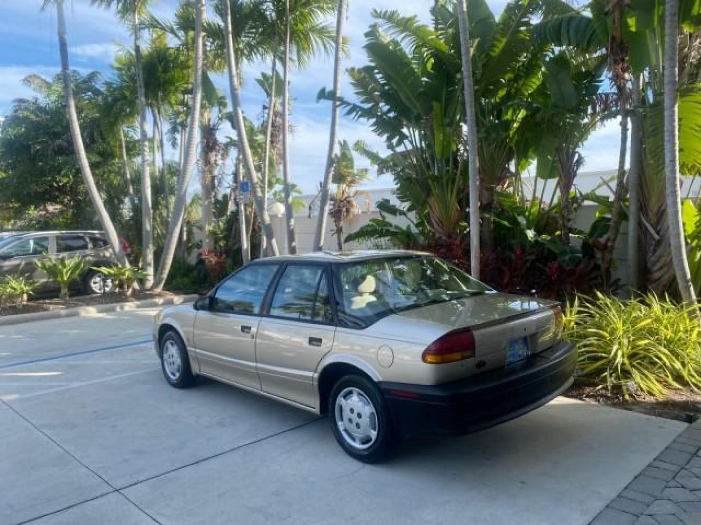 1995 Gold /Tan Saturn SL LOW MILES 70,805 (1G8ZH5282SZ) with an 1.9L 4-Cyl Engine engine, Automatic transmission, located at 4701 North Dixie Hwy, Pompano Beach, FL, 33064, (954) 422-2889, 26.240938, -80.123474 - OUR WEBPAGE FLORIDACARS1.COM HAS OVER 100 PHOTOS AND FREE CARFAX LINK 1995 SATURN S-SERIES SL1 ONE OF A KIND FIND DRIVES AMAZING VERY DEPENDABLE VIN: 1G8ZH5282SZ152130 1 G 8 Z H 5 2 8 2 S Z 1 5 2 1 3 0 SEDAN 4 DR 1.9L I4 F SOHC GASOLINE FRONT WHEEL DRIVE Features Air Conditioning AM/FM Stereo Automa - Photo#33