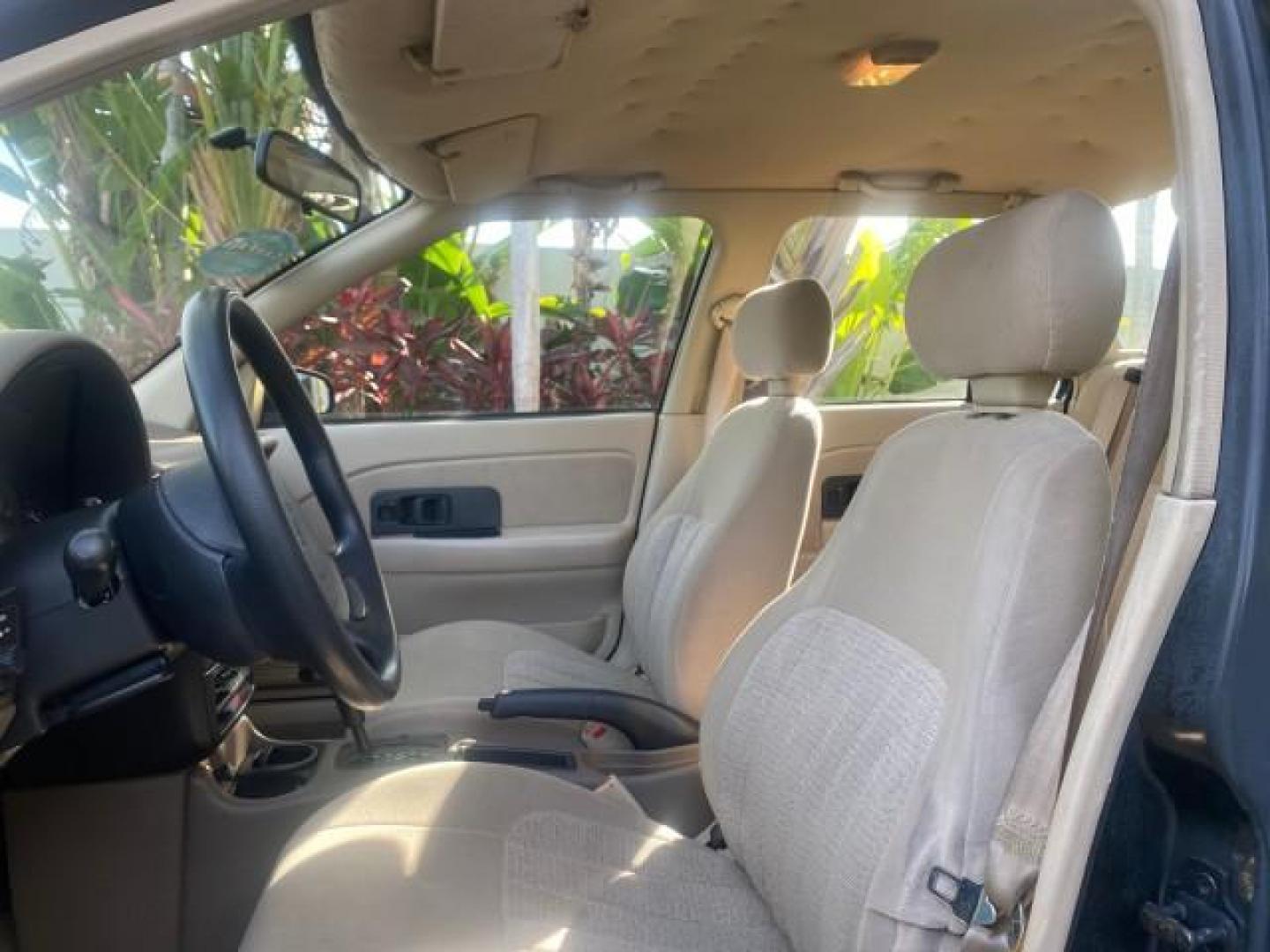 1995 Gold /Tan Saturn SL LOW MILES 70,805 (1G8ZH5282SZ) with an 1.9L 4-Cyl Engine engine, Automatic transmission, located at 4701 North Dixie Hwy, Pompano Beach, FL, 33064, (954) 422-2889, 26.240938, -80.123474 - OUR WEBPAGE FLORIDACARS1.COM HAS OVER 100 PHOTOS AND FREE CARFAX LINK 1995 SATURN S-SERIES SL1 ONE OF A KIND FIND DRIVES AMAZING VERY DEPENDABLE VIN: 1G8ZH5282SZ152130 1 G 8 Z H 5 2 8 2 S Z 1 5 2 1 3 0 SEDAN 4 DR 1.9L I4 F SOHC GASOLINE FRONT WHEEL DRIVE Features Air Conditioning AM/FM Stereo Automa - Photo#44