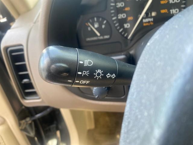 1995 Gold /Tan Saturn SL LOW MILES 70,805 (1G8ZH5282SZ) with an 1.9L 4-Cyl Engine engine, Automatic transmission, located at 4701 North Dixie Hwy, Pompano Beach, FL, 33064, (954) 422-2889, 26.240938, -80.123474 - OUR WEBPAGE FLORIDACARS1.COM HAS OVER 100 PHOTOS AND FREE CARFAX LINK 1995 SATURN S-SERIES SL1 ONE OF A KIND FIND DRIVES AMAZING VERY DEPENDABLE VIN: 1G8ZH5282SZ152130 1 G 8 Z H 5 2 8 2 S Z 1 5 2 1 3 0 SEDAN 4 DR 1.9L I4 F SOHC GASOLINE FRONT WHEEL DRIVE Features Air Conditioning AM/FM Stereo Automa - Photo#50