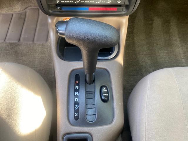 1995 Gold /Tan Saturn SL LOW MILES 70,805 (1G8ZH5282SZ) with an 1.9L 4-Cyl Engine engine, Automatic transmission, located at 4701 North Dixie Hwy, Pompano Beach, FL, 33064, (954) 422-2889, 26.240938, -80.123474 - OUR WEBPAGE FLORIDACARS1.COM HAS OVER 100 PHOTOS AND FREE CARFAX LINK 1995 SATURN S-SERIES SL1 ONE OF A KIND FIND DRIVES AMAZING VERY DEPENDABLE VIN: 1G8ZH5282SZ152130 1 G 8 Z H 5 2 8 2 S Z 1 5 2 1 3 0 SEDAN 4 DR 1.9L I4 F SOHC GASOLINE FRONT WHEEL DRIVE Features Air Conditioning AM/FM Stereo Automa - Photo#59