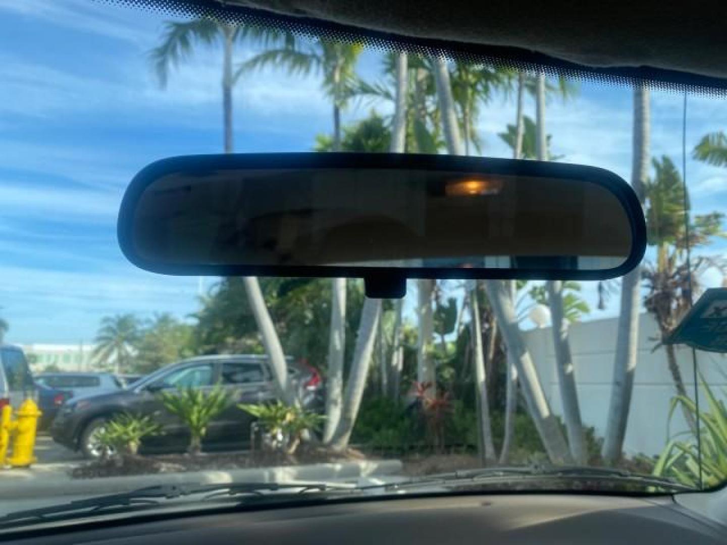 1995 Gold /Tan Saturn SL LOW MILES 70,805 (1G8ZH5282SZ) with an 1.9L 4-Cyl Engine engine, Automatic transmission, located at 4701 North Dixie Hwy, Pompano Beach, FL, 33064, (954) 422-2889, 26.240938, -80.123474 - OUR WEBPAGE FLORIDACARS1.COM HAS OVER 100 PHOTOS AND FREE CARFAX LINK 1995 SATURN S-SERIES SL1 ONE OF A KIND FIND DRIVES AMAZING VERY DEPENDABLE VIN: 1G8ZH5282SZ152130 1 G 8 Z H 5 2 8 2 S Z 1 5 2 1 3 0 SEDAN 4 DR 1.9L I4 F SOHC GASOLINE FRONT WHEEL DRIVE Features Air Conditioning AM/FM Stereo Automa - Photo#63