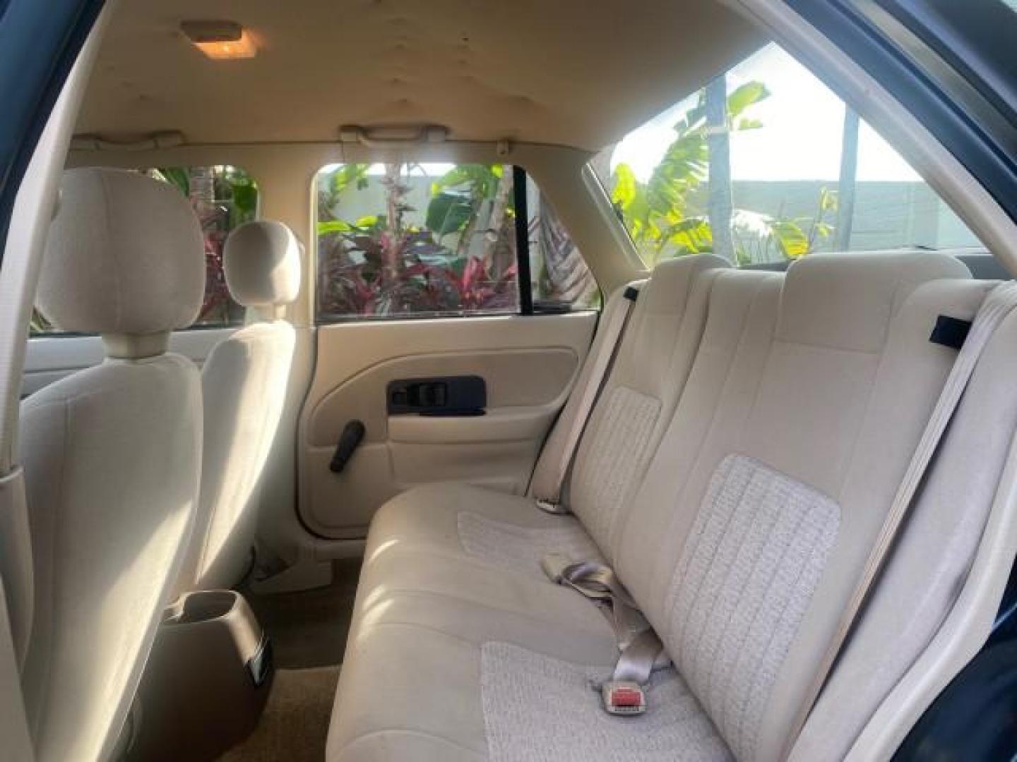 1995 Gold /Tan Saturn SL LOW MILES 70,805 (1G8ZH5282SZ) with an 1.9L 4-Cyl Engine engine, Automatic transmission, located at 4701 North Dixie Hwy, Pompano Beach, FL, 33064, (954) 422-2889, 26.240938, -80.123474 - OUR WEBPAGE FLORIDACARS1.COM HAS OVER 100 PHOTOS AND FREE CARFAX LINK 1995 SATURN S-SERIES SL1 ONE OF A KIND FIND DRIVES AMAZING VERY DEPENDABLE VIN: 1G8ZH5282SZ152130 1 G 8 Z H 5 2 8 2 S Z 1 5 2 1 3 0 SEDAN 4 DR 1.9L I4 F SOHC GASOLINE FRONT WHEEL DRIVE Features Air Conditioning AM/FM Stereo Automa - Photo#72