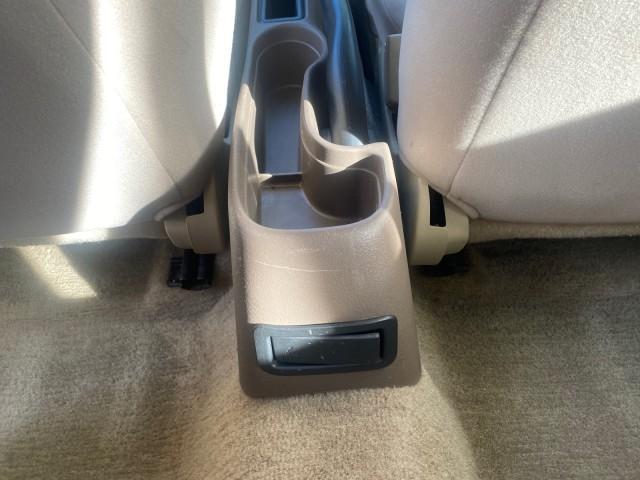 1995 Gold /Tan Saturn SL LOW MILES 70,805 (1G8ZH5282SZ) with an 1.9L 4-Cyl Engine engine, Automatic transmission, located at 4701 North Dixie Hwy, Pompano Beach, FL, 33064, (954) 422-2889, 26.240938, -80.123474 - OUR WEBPAGE FLORIDACARS1.COM HAS OVER 100 PHOTOS AND FREE CARFAX LINK 1995 SATURN S-SERIES SL1 ONE OF A KIND FIND DRIVES AMAZING VERY DEPENDABLE VIN: 1G8ZH5282SZ152130 1 G 8 Z H 5 2 8 2 S Z 1 5 2 1 3 0 SEDAN 4 DR 1.9L I4 F SOHC GASOLINE FRONT WHEEL DRIVE Features Air Conditioning AM/FM Stereo Automa - Photo#77