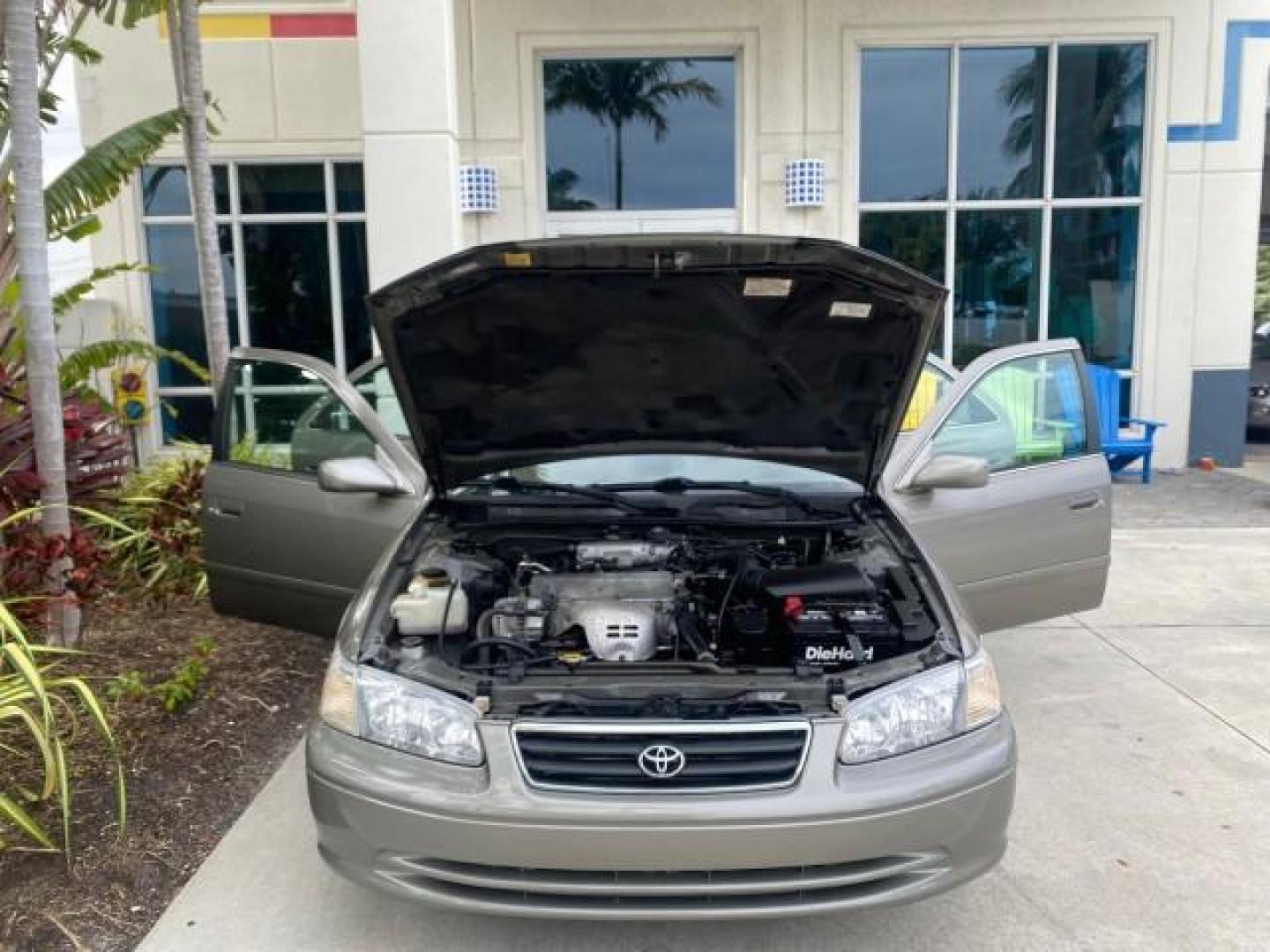 2000 Cashmere Beige Metallic /Oak Toyota Camry LE LOW MILES 63,706 SUNROOF (4T1BG22K1YU) with an 2.2L Twin-Cam EFI 16-Valve 4-Cyl Engine engine, Automatic transmission, located at 4701 North Dixie Hwy, Pompano Beach, FL, 33064, (954) 422-2889, 26.240938, -80.123474 - OUR WEBPAGE FLORIDACARS1.COM HAS OVER 100 PHOTOS AND FREE CARFAX LINK 2000 TOYOTA CAMRY LE LEATHER SUNROOF 4 CYNL LOADED ONE OF THE MOST DEPENDABLE CARS EVER BUILT VIN: 4T1BG22K1YU715920 4 T 1 B G 2 2 K 1 Y U 7 1 5 9 2 0 SEDAN 4 DR 2.2L I4 F 16V GASOLINE 30 MPG FRONT WHEEL DRIVE Features Air Conditi - Photo#17