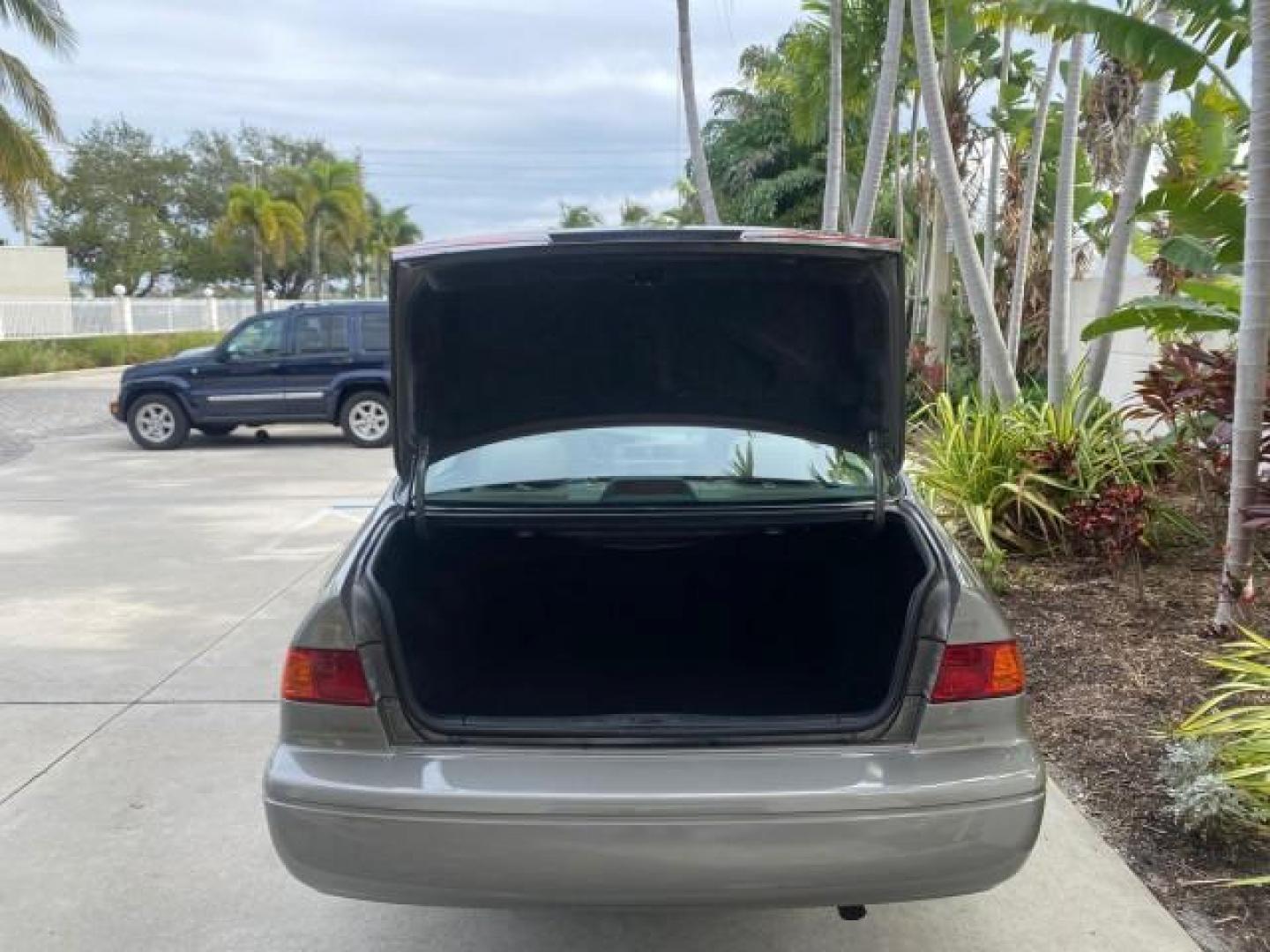 2000 Cashmere Beige Metallic /Oak Toyota Camry LE LOW MILES 63,706 SUNROOF (4T1BG22K1YU) with an 2.2L Twin-Cam EFI 16-Valve 4-Cyl Engine engine, Automatic transmission, located at 4701 North Dixie Hwy, Pompano Beach, FL, 33064, (954) 422-2889, 26.240938, -80.123474 - OUR WEBPAGE FLORIDACARS1.COM HAS OVER 100 PHOTOS AND FREE CARFAX LINK 2000 TOYOTA CAMRY LE LEATHER SUNROOF 4 CYNL LOADED ONE OF THE MOST DEPENDABLE CARS EVER BUILT VIN: 4T1BG22K1YU715920 4 T 1 B G 2 2 K 1 Y U 7 1 5 9 2 0 SEDAN 4 DR 2.2L I4 F 16V GASOLINE 30 MPG FRONT WHEEL DRIVE Features Air Conditi - Photo#84