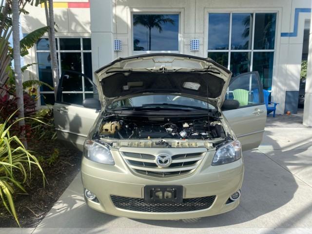 2004 Cosmic Sand Metallic /Beige/Black Mazda MPV LX LOW MILES 62,740 (JM3LW28J340) with an 3.0L DOHC MPFI 24-Valve V6 Engine engine, Automatic transmission, located at 4701 North Dixie Hwy, Pompano Beach, FL, 33064, (954) 422-2889, 26.240938, -80.123474 - OUR WEBPAGE FLORIDACARS1.COM HAS OVER 100 PHOTOS AND FREE CARFAX LINK 2004 MAZDA MPV LX VIN: JM3LW28J340519237 J M 3 L W 2 8 J 3 4 0 5 1 9 2 3 7 VAN 3.0L V6 F GASOLINE 25 MPG FRONT WHEEL DRIVE Features ABS Brakes Air Conditioning Alloy Wheels AM/FM Stereo Automatic Transmission CD Audio Cloth Seats - Photo#17