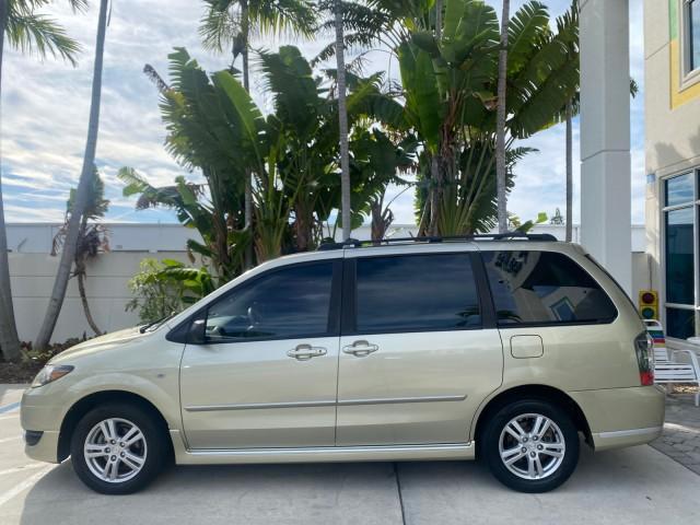 2004 Cosmic Sand Metallic /Beige/Black Mazda MPV LX LOW MILES 62,740 (JM3LW28J340) with an 3.0L DOHC MPFI 24-Valve V6 Engine engine, Automatic transmission, located at 4701 North Dixie Hwy, Pompano Beach, FL, 33064, (954) 422-2889, 26.240938, -80.123474 - OUR WEBPAGE FLORIDACARS1.COM HAS OVER 100 PHOTOS AND FREE CARFAX LINK 2004 MAZDA MPV LX VIN: JM3LW28J340519237 J M 3 L W 2 8 J 3 4 0 5 1 9 2 3 7 VAN 3.0L V6 F GASOLINE 25 MPG FRONT WHEEL DRIVE Features ABS Brakes Air Conditioning Alloy Wheels AM/FM Stereo Automatic Transmission CD Audio Cloth Seats - Photo#32