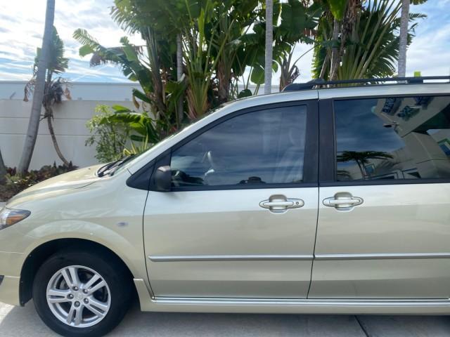 2004 Cosmic Sand Metallic /Beige/Black Mazda MPV LX LOW MILES 62,740 (JM3LW28J340) with an 3.0L DOHC MPFI 24-Valve V6 Engine engine, Automatic transmission, located at 4701 North Dixie Hwy, Pompano Beach, FL, 33064, (954) 422-2889, 26.240938, -80.123474 - OUR WEBPAGE FLORIDACARS1.COM HAS OVER 100 PHOTOS AND FREE CARFAX LINK 2004 MAZDA MPV LX VIN: JM3LW28J340519237 J M 3 L W 2 8 J 3 4 0 5 1 9 2 3 7 VAN 3.0L V6 F GASOLINE 25 MPG FRONT WHEEL DRIVE Features ABS Brakes Air Conditioning Alloy Wheels AM/FM Stereo Automatic Transmission CD Audio Cloth Seats - Photo#37