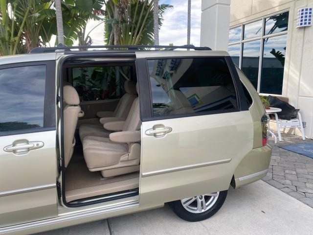 2004 Cosmic Sand Metallic /Beige/Black Mazda MPV LX LOW MILES 62,740 (JM3LW28J340) with an 3.0L DOHC MPFI 24-Valve V6 Engine engine, Automatic transmission, located at 4701 North Dixie Hwy, Pompano Beach, FL, 33064, (954) 422-2889, 26.240938, -80.123474 - OUR WEBPAGE FLORIDACARS1.COM HAS OVER 100 PHOTOS AND FREE CARFAX LINK 2004 MAZDA MPV LX VIN: JM3LW28J340519237 J M 3 L W 2 8 J 3 4 0 5 1 9 2 3 7 VAN 3.0L V6 F GASOLINE 25 MPG FRONT WHEEL DRIVE Features ABS Brakes Air Conditioning Alloy Wheels AM/FM Stereo Automatic Transmission CD Audio Cloth Seats - Photo#75
