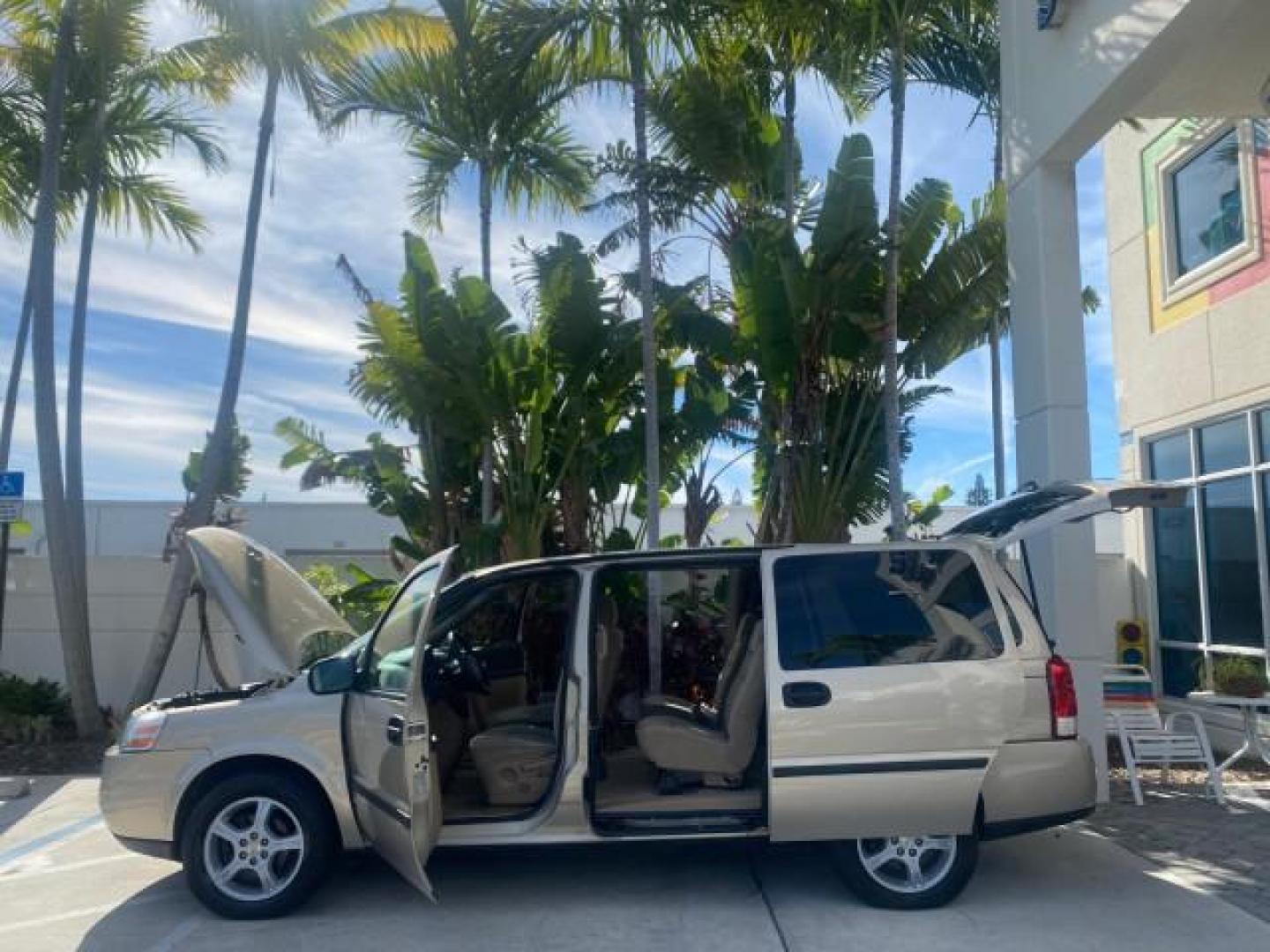 2007 Gold Mist Metallic /Cashmere Chevrolet Uplander LS LOW MILES 46,982 VAN (1GNDV23137D) with an 3.9L V6 SFI Engine engine, Automatic transmission, located at 4701 North Dixie Hwy, Pompano Beach, FL, 33064, (954) 422-2889, 26.240938, -80.123474 - OUR WEBPAGE FLORIDACARS1.COM HAS OVER 100 PHOTOS AND FREE CARFAX LINK 2007 CHEVROLET UPLANDER LS 7 PASSENGER VIN: 1GNDV23137D200271 1 G N D V 2 3 1 3 7 D 2 0 0 2 7 1 VAN 3.9L V6 F GASOLINE 25 MPG FRONT WHEEL DRIVE Features ABS Brakes Air Conditioning Alloy Wheels AM/FM Stereo Automatic Transmission- Photo#8