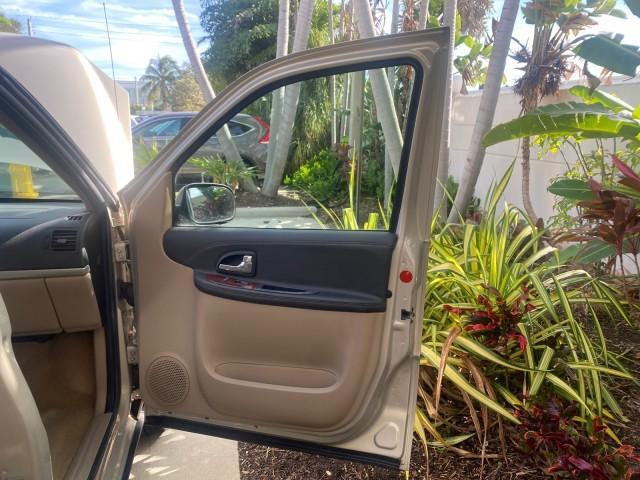 2007 Desert Brown Metallic /Cashmere Chevrolet Uplander LS LOW MILES 46,982 (1GNDV23137D) with an 3.9L V6 SFI Engine engine, Automatic transmission, located at 4701 North Dixie Hwy, Pompano Beach, FL, 33064, (954) 422-2889, 26.240938, -80.123474 - OUR WEBPAGE FLORIDACARS1.COM HAS OVER 100 PHOTOS AND FREE CARFAX LINK 2007 CHEVROLET UPLANDER LS 7 PASSENGER VIN: 1GNDV23137D200271 1 G N D V 2 3 1 3 7 D 2 0 0 2 7 1 VAN 3.9L V6 F GASOLINE 25 MPG FRONT WHEEL DRIVE Features ABS Brakes Air Conditioning Alloy Wheels AM/FM Stereo Automatic Transmission - Photo#11