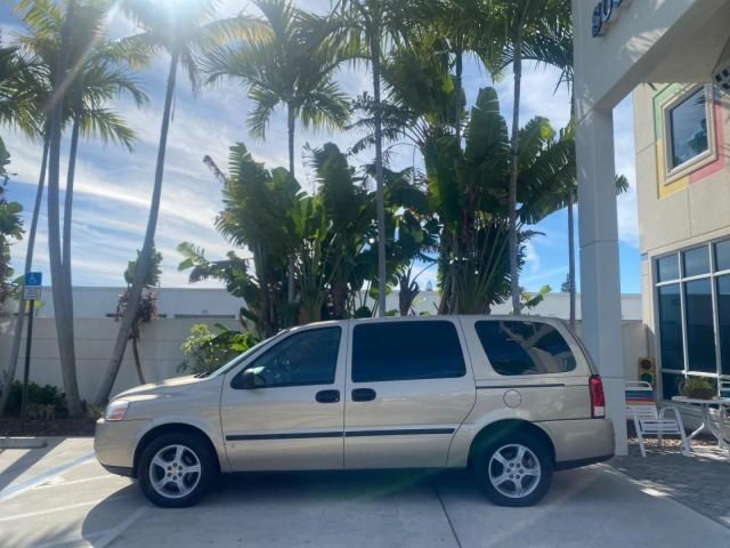 2007 Gold Mist Metallic /Cashmere Chevrolet Uplander LS LOW MILES 46,982 VAN (1GNDV23137D) with an 3.9L V6 SFI Engine engine, Automatic transmission, located at 4701 North Dixie Hwy, Pompano Beach, FL, 33064, (954) 422-2889, 26.240938, -80.123474 - OUR WEBPAGE FLORIDACARS1.COM HAS OVER 100 PHOTOS AND FREE CARFAX LINK 2007 CHEVROLET UPLANDER LS 7 PASSENGER VIN: 1GNDV23137D200271 1 G N D V 2 3 1 3 7 D 2 0 0 2 7 1 VAN 3.9L V6 F GASOLINE 25 MPG FRONT WHEEL DRIVE Features ABS Brakes Air Conditioning Alloy Wheels AM/FM Stereo Automatic Transmission- Photo#31
