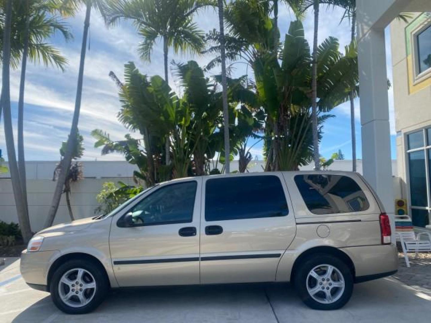 2007 Gold Mist Metallic /Cashmere Chevrolet Uplander LS LOW MILES 46,982 VAN (1GNDV23137D) with an 3.9L V6 SFI Engine engine, Automatic transmission, located at 4701 North Dixie Hwy, Pompano Beach, FL, 33064, (954) 422-2889, 26.240938, -80.123474 - OUR WEBPAGE FLORIDACARS1.COM HAS OVER 100 PHOTOS AND FREE CARFAX LINK 2007 CHEVROLET UPLANDER LS 7 PASSENGER VIN: 1GNDV23137D200271 1 G N D V 2 3 1 3 7 D 2 0 0 2 7 1 VAN 3.9L V6 F GASOLINE 25 MPG FRONT WHEEL DRIVE Features ABS Brakes Air Conditioning Alloy Wheels AM/FM Stereo Automatic Transmission- Photo#32