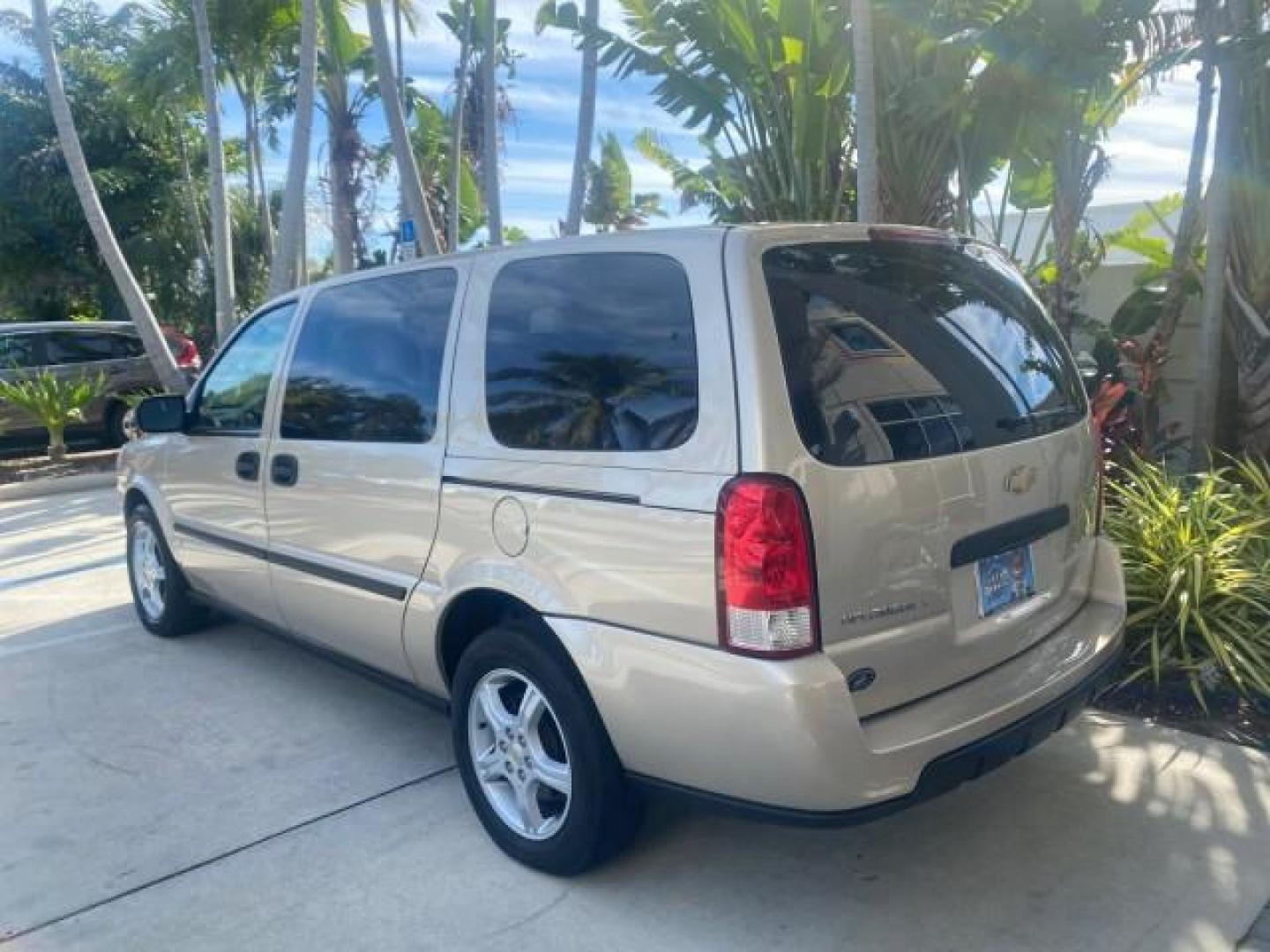 2007 Gold Mist Metallic /Cashmere Chevrolet Uplander LS LOW MILES 46,982 VAN (1GNDV23137D) with an 3.9L V6 SFI Engine engine, Automatic transmission, located at 4701 North Dixie Hwy, Pompano Beach, FL, 33064, (954) 422-2889, 26.240938, -80.123474 - OUR WEBPAGE FLORIDACARS1.COM HAS OVER 100 PHOTOS AND FREE CARFAX LINK 2007 CHEVROLET UPLANDER LS 7 PASSENGER VIN: 1GNDV23137D200271 1 G N D V 2 3 1 3 7 D 2 0 0 2 7 1 VAN 3.9L V6 F GASOLINE 25 MPG FRONT WHEEL DRIVE Features ABS Brakes Air Conditioning Alloy Wheels AM/FM Stereo Automatic Transmission- Photo#34