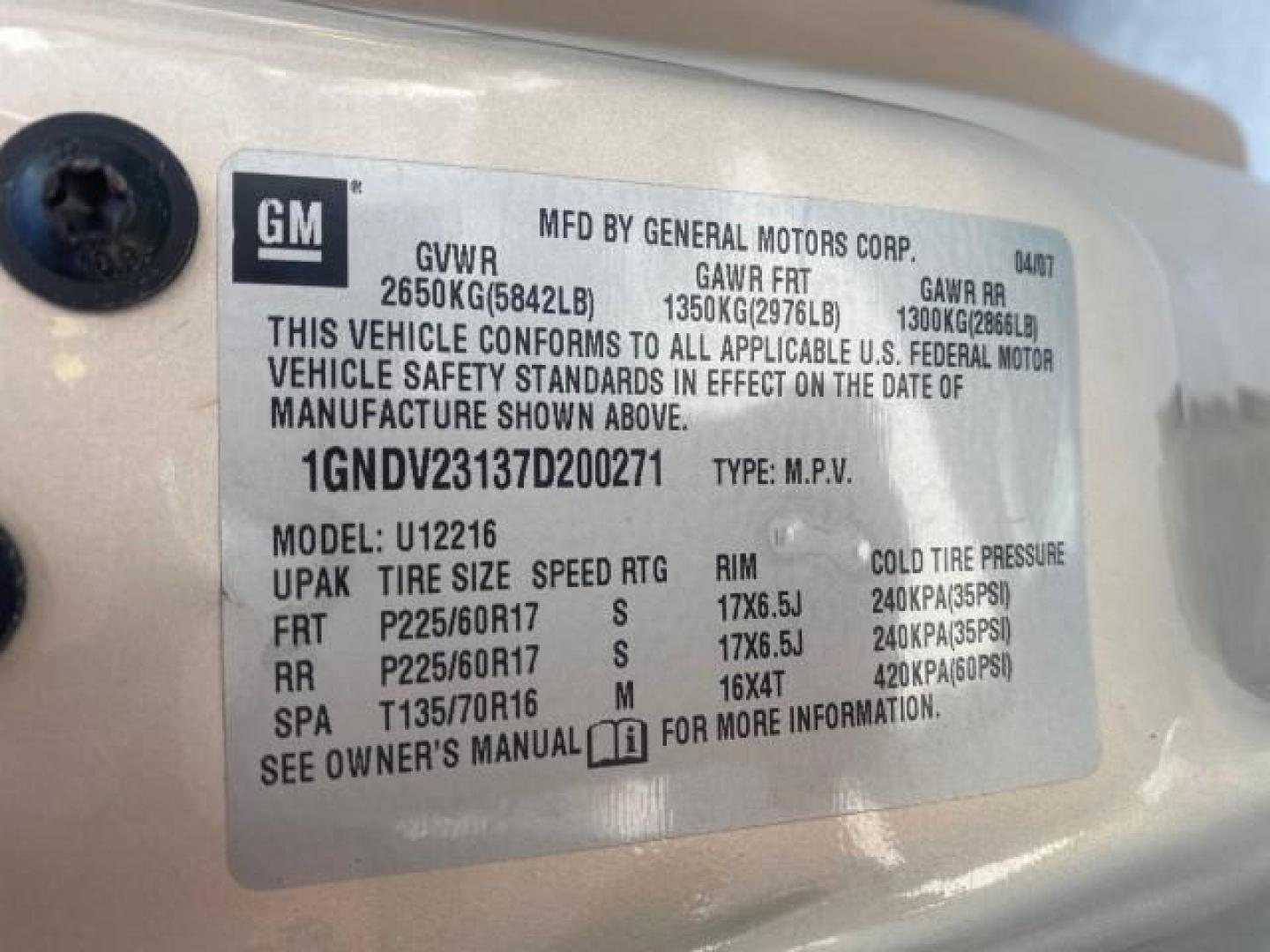 2007 Gold Mist Metallic /Cashmere Chevrolet Uplander LS LOW MILES 46,982 VAN (1GNDV23137D) with an 3.9L V6 SFI Engine engine, Automatic transmission, located at 4701 North Dixie Hwy, Pompano Beach, FL, 33064, (954) 422-2889, 26.240938, -80.123474 - OUR WEBPAGE FLORIDACARS1.COM HAS OVER 100 PHOTOS AND FREE CARFAX LINK 2007 CHEVROLET UPLANDER LS 7 PASSENGER VIN: 1GNDV23137D200271 1 G N D V 2 3 1 3 7 D 2 0 0 2 7 1 VAN 3.9L V6 F GASOLINE 25 MPG FRONT WHEEL DRIVE Features ABS Brakes Air Conditioning Alloy Wheels AM/FM Stereo Automatic Transmission- Photo#60