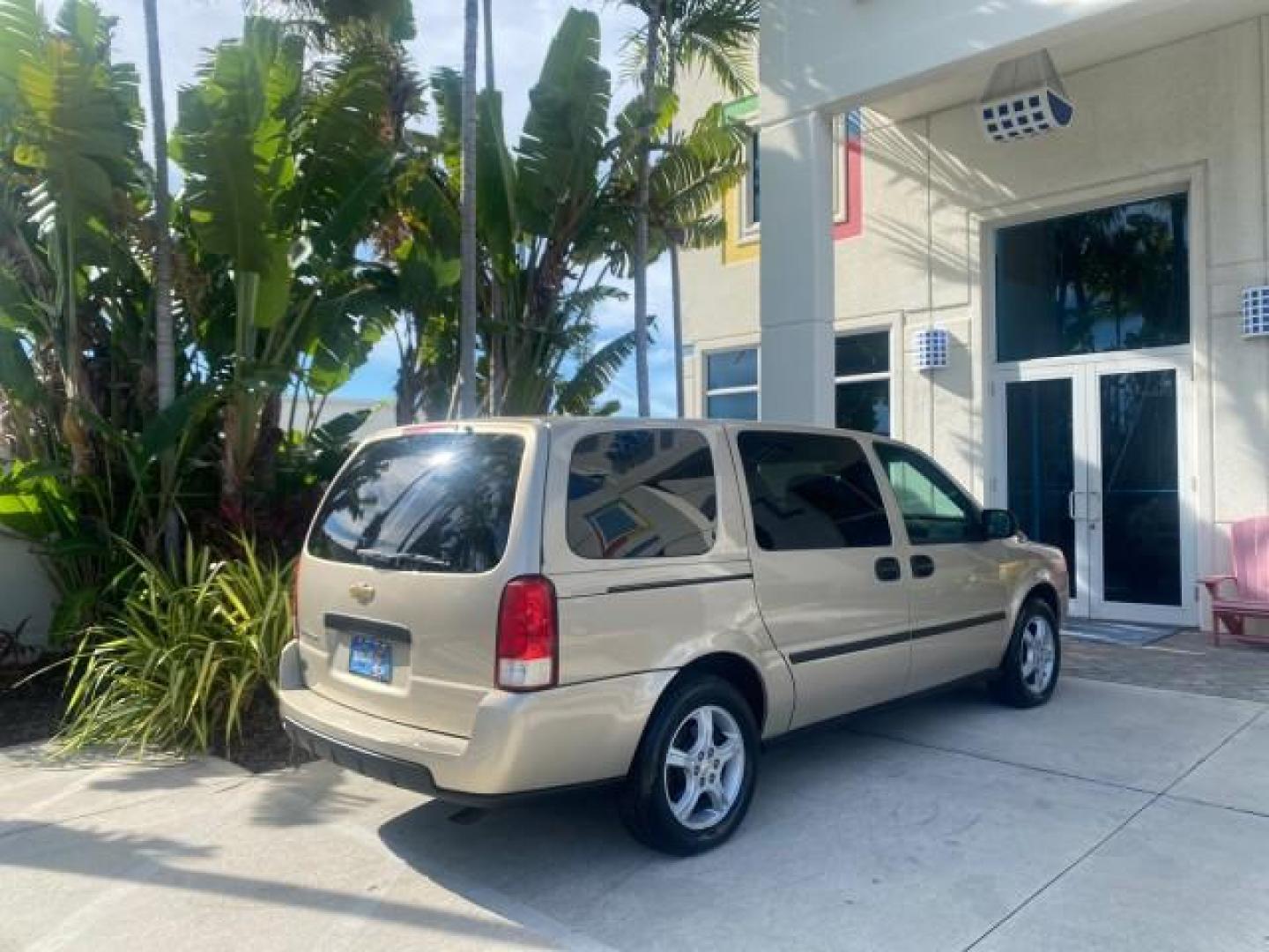 2007 Gold Mist Metallic /Cashmere Chevrolet Uplander LS LOW MILES 46,982 VAN (1GNDV23137D) with an 3.9L V6 SFI Engine engine, Automatic transmission, located at 4701 North Dixie Hwy, Pompano Beach, FL, 33064, (954) 422-2889, 26.240938, -80.123474 - OUR WEBPAGE FLORIDACARS1.COM HAS OVER 100 PHOTOS AND FREE CARFAX LINK 2007 CHEVROLET UPLANDER LS 7 PASSENGER VIN: 1GNDV23137D200271 1 G N D V 2 3 1 3 7 D 2 0 0 2 7 1 VAN 3.9L V6 F GASOLINE 25 MPG FRONT WHEEL DRIVE Features ABS Brakes Air Conditioning Alloy Wheels AM/FM Stereo Automatic Transmission- Photo#94
