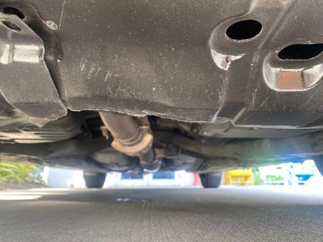 2007 Desert Sand Mica /Bisque Toyota Camry LE LOW MILES 44,042 1 OWNER (4T1BE46K77U) with an 2.4L DOHC MPFI VVT-i 16-Valve 4-Cyl Engine engine, Automatic transmission, located at 4701 North Dixie Hwy, Pompano Beach, FL, 33064, (954) 422-2889, 26.240938, -80.123474 - OUR WEBPAGE FLORIDACARS1.COM HAS OVER 100 PHOTOS AND FREE CARFAX LINK 2007 TOYOTA CAMRY LE VIN: 4T1BE46K77U636309 4 T 1 B E 4 6 K 7 7 U 6 3 6 3 0 9 SEDAN 4 DR 2.4L I4 F DOHC 16V GASOLINE 31 MPG FRONT WHEEL DRIVE Features ABS Brakes Air Conditioning AM/FM Stereo Automatic Transmission Auxiliary Audio - Photo#21