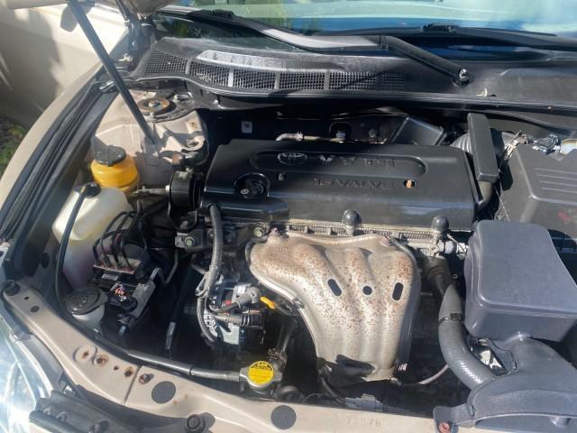 2007 Desert Sand Mica /Bisque Toyota Camry LE LOW MILES 44,042 1 OWNER (4T1BE46K77U) with an 2.4L DOHC MPFI VVT-i 16-Valve 4-Cyl Engine engine, Automatic transmission, located at 4701 North Dixie Hwy, Pompano Beach, FL, 33064, (954) 422-2889, 26.240938, -80.123474 - OUR WEBPAGE FLORIDACARS1.COM HAS OVER 100 PHOTOS AND FREE CARFAX LINK 2007 TOYOTA CAMRY LE VIN: 4T1BE46K77U636309 4 T 1 B E 4 6 K 7 7 U 6 3 6 3 0 9 SEDAN 4 DR 2.4L I4 F DOHC 16V GASOLINE 31 MPG FRONT WHEEL DRIVE Features ABS Brakes Air Conditioning AM/FM Stereo Automatic Transmission Auxiliary Audio - Photo#25