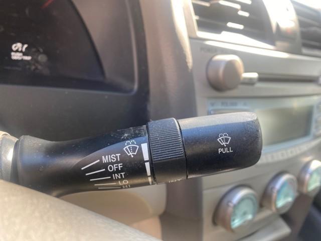 2007 Desert Sand Mica /Bisque Toyota Camry LE LOW MILES 44,042 1 OWNER (4T1BE46K77U) with an 2.4L DOHC MPFI VVT-i 16-Valve 4-Cyl Engine engine, Automatic transmission, located at 4701 North Dixie Hwy, Pompano Beach, FL, 33064, (954) 422-2889, 26.240938, -80.123474 - OUR WEBPAGE FLORIDACARS1.COM HAS OVER 100 PHOTOS AND FREE CARFAX LINK 2007 TOYOTA CAMRY LE VIN: 4T1BE46K77U636309 4 T 1 B E 4 6 K 7 7 U 6 3 6 3 0 9 SEDAN 4 DR 2.4L I4 F DOHC 16V GASOLINE 31 MPG FRONT WHEEL DRIVE Features ABS Brakes Air Conditioning AM/FM Stereo Automatic Transmission Auxiliary Audio - Photo#51