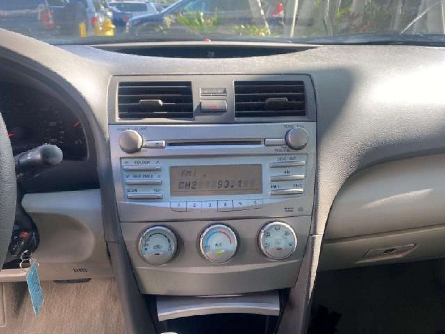 2007 Desert Sand Mica /Bisque Toyota Camry LE LOW MILES 44,042 1 OWNER (4T1BE46K77U) with an 2.4L DOHC MPFI VVT-i 16-Valve 4-Cyl Engine engine, Automatic transmission, located at 4701 North Dixie Hwy, Pompano Beach, FL, 33064, (954) 422-2889, 26.240938, -80.123474 - OUR WEBPAGE FLORIDACARS1.COM HAS OVER 100 PHOTOS AND FREE CARFAX LINK 2007 TOYOTA CAMRY LE VIN: 4T1BE46K77U636309 4 T 1 B E 4 6 K 7 7 U 6 3 6 3 0 9 SEDAN 4 DR 2.4L I4 F DOHC 16V GASOLINE 31 MPG FRONT WHEEL DRIVE Features ABS Brakes Air Conditioning AM/FM Stereo Automatic Transmission Auxiliary Audio - Photo#56