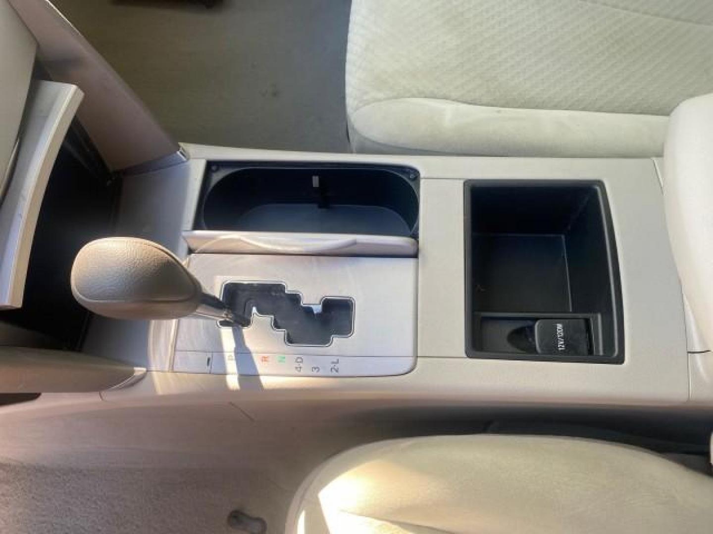 2007 Desert Sand Mica /Bisque Toyota Camry LE LOW MILES 44,042 1 OWNER (4T1BE46K77U) with an 2.4L DOHC MPFI VVT-i 16-Valve 4-Cyl Engine engine, Automatic transmission, located at 4701 North Dixie Hwy, Pompano Beach, FL, 33064, (954) 422-2889, 26.240938, -80.123474 - OUR WEBPAGE FLORIDACARS1.COM HAS OVER 100 PHOTOS AND FREE CARFAX LINK 2007 TOYOTA CAMRY LE VIN: 4T1BE46K77U636309 4 T 1 B E 4 6 K 7 7 U 6 3 6 3 0 9 SEDAN 4 DR 2.4L I4 F DOHC 16V GASOLINE 31 MPG FRONT WHEEL DRIVE Features ABS Brakes Air Conditioning AM/FM Stereo Automatic Transmission Auxiliary Audio - Photo#61