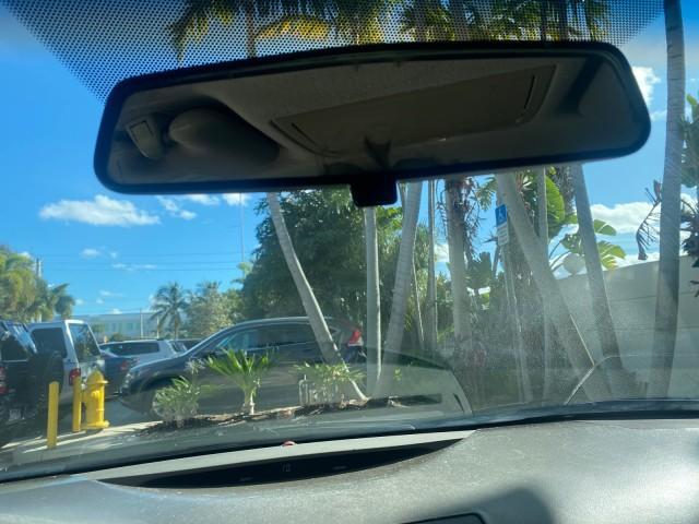 2007 Desert Sand Mica /Bisque Toyota Camry LE LOW MILES 44,042 1 OWNER (4T1BE46K77U) with an 2.4L DOHC MPFI VVT-i 16-Valve 4-Cyl Engine engine, Automatic transmission, located at 4701 North Dixie Hwy, Pompano Beach, FL, 33064, (954) 422-2889, 26.240938, -80.123474 - OUR WEBPAGE FLORIDACARS1.COM HAS OVER 100 PHOTOS AND FREE CARFAX LINK 2007 TOYOTA CAMRY LE VIN: 4T1BE46K77U636309 4 T 1 B E 4 6 K 7 7 U 6 3 6 3 0 9 SEDAN 4 DR 2.4L I4 F DOHC 16V GASOLINE 31 MPG FRONT WHEEL DRIVE Features ABS Brakes Air Conditioning AM/FM Stereo Automatic Transmission Auxiliary Audio - Photo#64