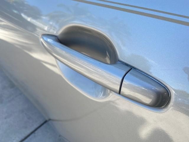 2007 Desert Sand Mica /Bisque Toyota Camry LE LOW MILES 44,042 1 OWNER (4T1BE46K77U) with an 2.4L DOHC MPFI VVT-i 16-Valve 4-Cyl Engine engine, Automatic transmission, located at 4701 North Dixie Hwy, Pompano Beach, FL, 33064, (954) 422-2889, 26.240938, -80.123474 - OUR WEBPAGE FLORIDACARS1.COM HAS OVER 100 PHOTOS AND FREE CARFAX LINK 2007 TOYOTA CAMRY LE VIN: 4T1BE46K77U636309 4 T 1 B E 4 6 K 7 7 U 6 3 6 3 0 9 SEDAN 4 DR 2.4L I4 F DOHC 16V GASOLINE 31 MPG FRONT WHEEL DRIVE Features ABS Brakes Air Conditioning AM/FM Stereo Automatic Transmission Auxiliary Audio - Photo#68