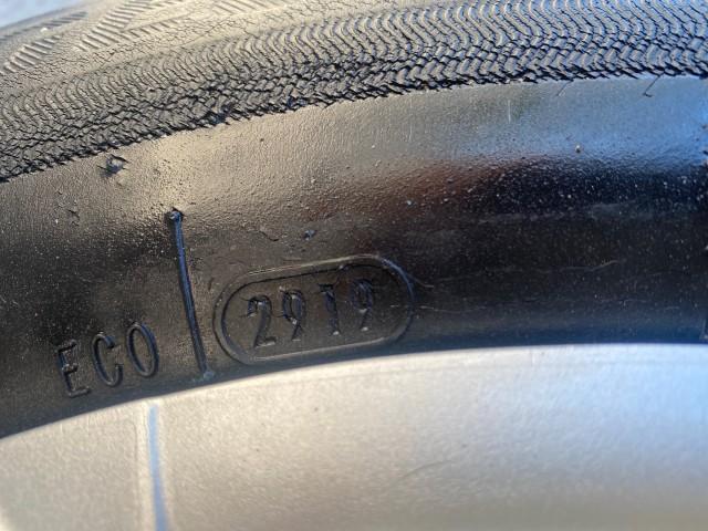 2007 Desert Sand Mica /Bisque Toyota Camry LE LOW MILES 44,042 1 OWNER (4T1BE46K77U) with an 2.4L DOHC MPFI VVT-i 16-Valve 4-Cyl Engine engine, Automatic transmission, located at 4701 North Dixie Hwy, Pompano Beach, FL, 33064, (954) 422-2889, 26.240938, -80.123474 - OUR WEBPAGE FLORIDACARS1.COM HAS OVER 100 PHOTOS AND FREE CARFAX LINK 2007 TOYOTA CAMRY LE VIN: 4T1BE46K77U636309 4 T 1 B E 4 6 K 7 7 U 6 3 6 3 0 9 SEDAN 4 DR 2.4L I4 F DOHC 16V GASOLINE 31 MPG FRONT WHEEL DRIVE Features ABS Brakes Air Conditioning AM/FM Stereo Automatic Transmission Auxiliary Audio - Photo#80