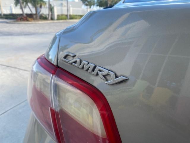 2007 Desert Sand Mica /Bisque Toyota Camry LE LOW MILES 44,042 1 OWNER (4T1BE46K77U) with an 2.4L DOHC MPFI VVT-i 16-Valve 4-Cyl Engine engine, Automatic transmission, located at 4701 North Dixie Hwy, Pompano Beach, FL, 33064, (954) 422-2889, 26.240938, -80.123474 - OUR WEBPAGE FLORIDACARS1.COM HAS OVER 100 PHOTOS AND FREE CARFAX LINK 2007 TOYOTA CAMRY LE VIN: 4T1BE46K77U636309 4 T 1 B E 4 6 K 7 7 U 6 3 6 3 0 9 SEDAN 4 DR 2.4L I4 F DOHC 16V GASOLINE 31 MPG FRONT WHEEL DRIVE Features ABS Brakes Air Conditioning AM/FM Stereo Automatic Transmission Auxiliary Audio - Photo#84