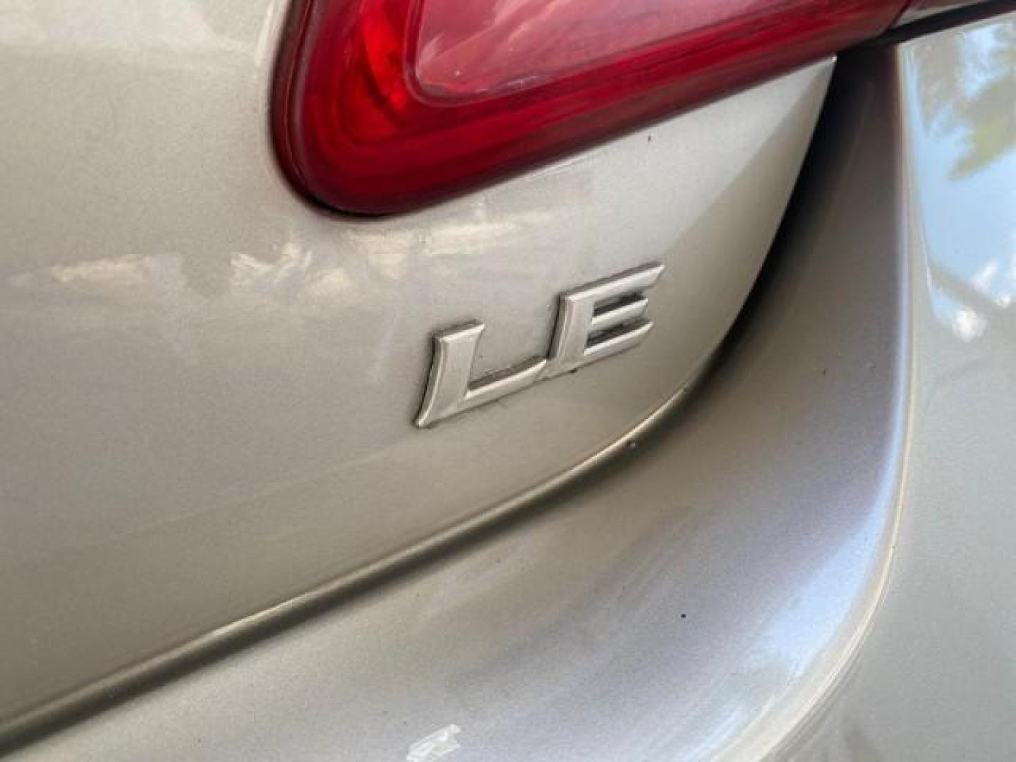 2007 Desert Sand Mica /Bisque Toyota Camry LE LOW MILES 44,042 1 OWNER (4T1BE46K77U) with an 2.4L DOHC MPFI VVT-i 16-Valve 4-Cyl Engine engine, Automatic transmission, located at 4701 North Dixie Hwy, Pompano Beach, FL, 33064, (954) 422-2889, 26.240938, -80.123474 - OUR WEBPAGE FLORIDACARS1.COM HAS OVER 100 PHOTOS AND FREE CARFAX LINK 2007 TOYOTA CAMRY LE VIN: 4T1BE46K77U636309 4 T 1 B E 4 6 K 7 7 U 6 3 6 3 0 9 SEDAN 4 DR 2.4L I4 F DOHC 16V GASOLINE 31 MPG FRONT WHEEL DRIVE Features ABS Brakes Air Conditioning AM/FM Stereo Automatic Transmission Auxiliary Audio - Photo#85