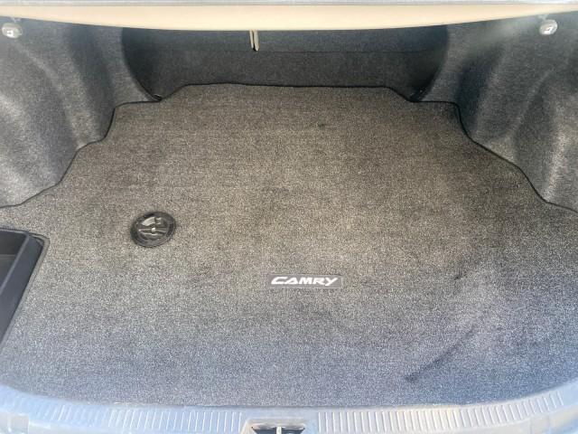 2007 Desert Sand Mica /Bisque Toyota Camry LE LOW MILES 44,042 1 OWNER (4T1BE46K77U) with an 2.4L DOHC MPFI VVT-i 16-Valve 4-Cyl Engine engine, Automatic transmission, located at 4701 North Dixie Hwy, Pompano Beach, FL, 33064, (954) 422-2889, 26.240938, -80.123474 - OUR WEBPAGE FLORIDACARS1.COM HAS OVER 100 PHOTOS AND FREE CARFAX LINK 2007 TOYOTA CAMRY LE VIN: 4T1BE46K77U636309 4 T 1 B E 4 6 K 7 7 U 6 3 6 3 0 9 SEDAN 4 DR 2.4L I4 F DOHC 16V GASOLINE 31 MPG FRONT WHEEL DRIVE Features ABS Brakes Air Conditioning AM/FM Stereo Automatic Transmission Auxiliary Audio - Photo#89