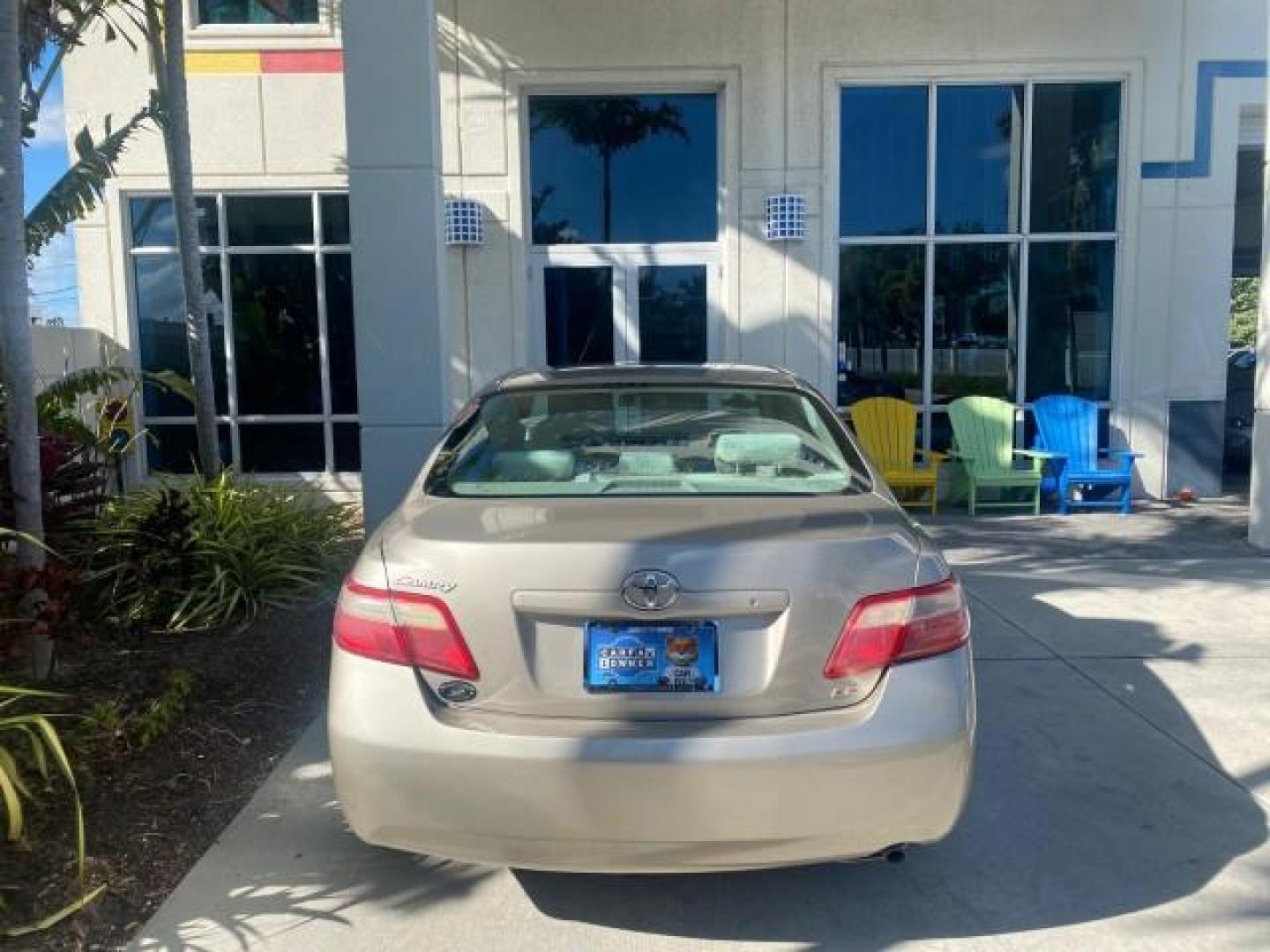 2007 Desert Sand Mica /Bisque Toyota Camry LE LOW MILES 44,042 1 OWNER (4T1BE46K77U) with an 2.4L DOHC MPFI VVT-i 16-Valve 4-Cyl Engine engine, Automatic transmission, located at 4701 North Dixie Hwy, Pompano Beach, FL, 33064, (954) 422-2889, 26.240938, -80.123474 - OUR WEBPAGE FLORIDACARS1.COM HAS OVER 100 PHOTOS AND FREE CARFAX LINK 2007 TOYOTA CAMRY LE VIN: 4T1BE46K77U636309 4 T 1 B E 4 6 K 7 7 U 6 3 6 3 0 9 SEDAN 4 DR 2.4L I4 F DOHC 16V GASOLINE 31 MPG FRONT WHEEL DRIVE Features ABS Brakes Air Conditioning AM/FM Stereo Automatic Transmission Auxiliary Audio - Photo#91