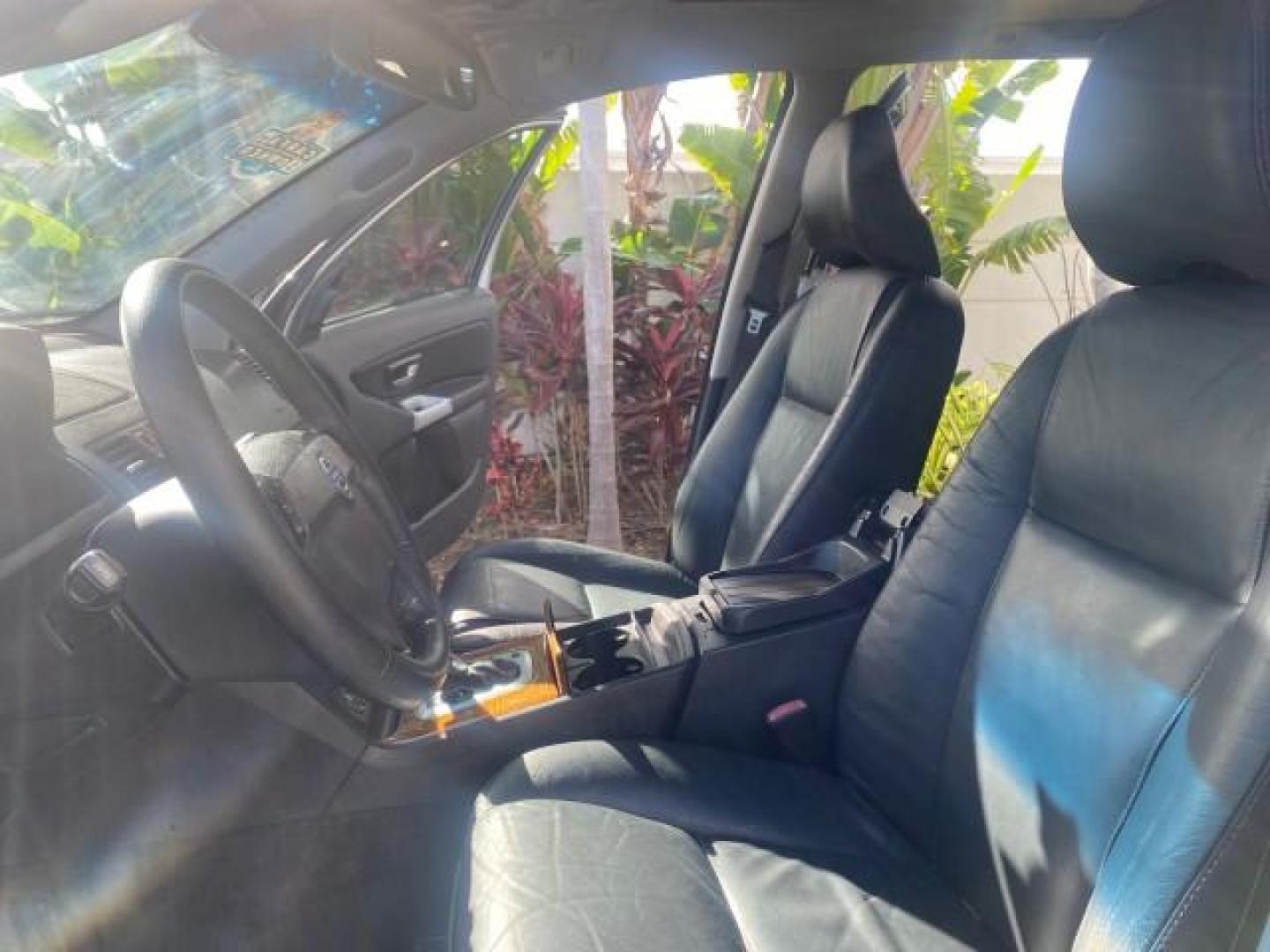 2006 Silver Metallic /Graphite Volvo XC90 SUV Turbo LOW MILES 55,260 1 OWNER FL (YV4CY592561) with an 2.5L Turbocharged I5 Engine engine, Automatic transmission, located at 4701 North Dixie Hwy, Pompano Beach, FL, 33064, (954) 422-2889, 26.240938, -80.123474 - OUR WEBPAGE FLORIDACARS1.COM HAS OVER 100 PHOTOS AND FREE CARFAX LINK 2006 VOLVO XC90 2.5T 1 OWNER FL SUNROOF LEATHER FULLY LOADED VIN: YV4CY592561248414 Y V 4 C Y 5 9 2 5 6 1 2 4 8 4 1 4 4 DOOR WAGON/SPORT UTILITY 2.5L I5 F GASOLINE 23 MPG FRONT WHEEL DRIVE Features ABS Brakes Air Conditioning Allo- Photo#10