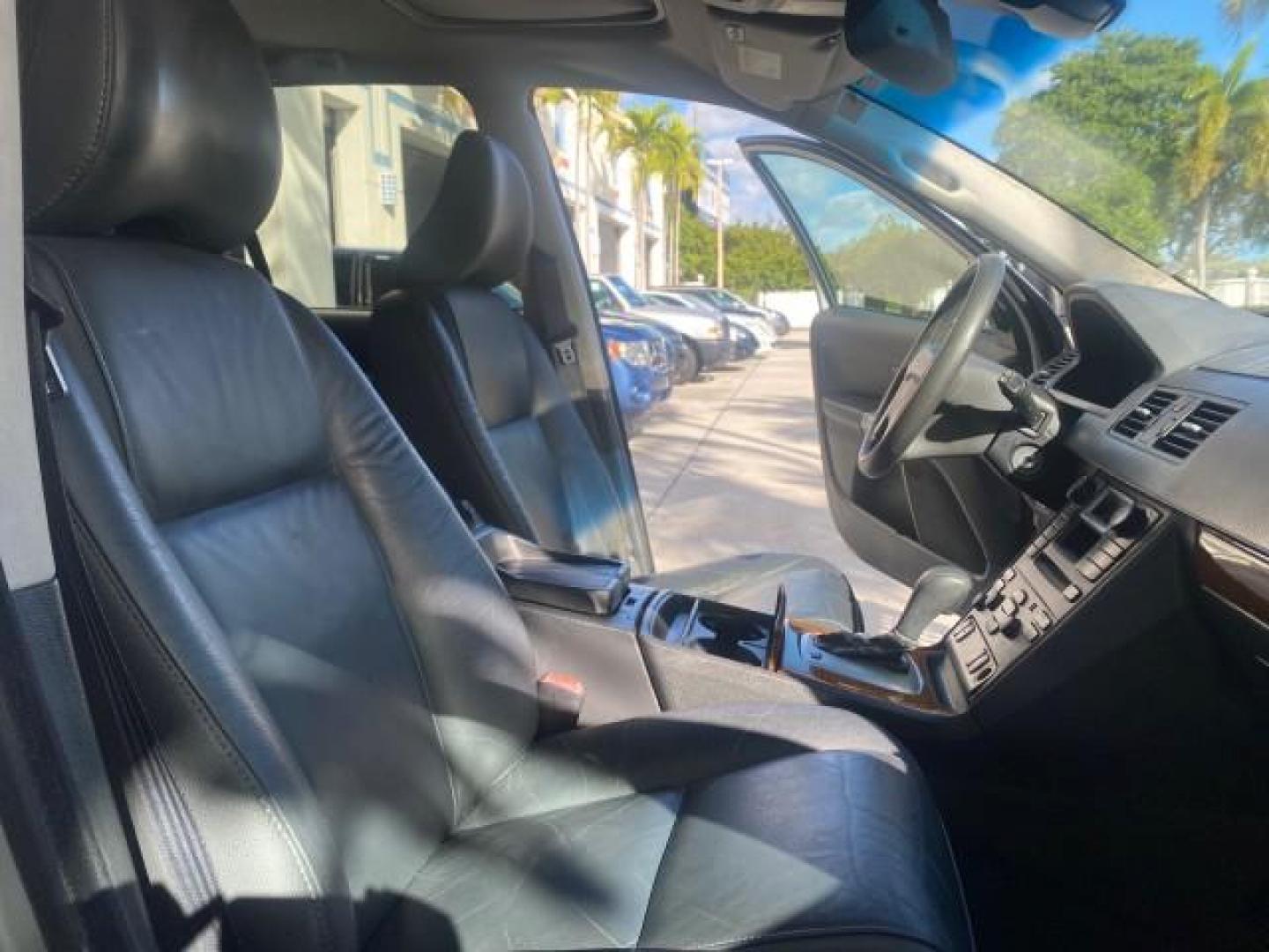 2006 Silver Metallic /Graphite Volvo XC90 SUV Turbo LOW MILES 55,260 1 OWNER FL (YV4CY592561) with an 2.5L Turbocharged I5 Engine engine, Automatic transmission, located at 4701 North Dixie Hwy, Pompano Beach, FL, 33064, (954) 422-2889, 26.240938, -80.123474 - OUR WEBPAGE FLORIDACARS1.COM HAS OVER 100 PHOTOS AND FREE CARFAX LINK 2006 VOLVO XC90 2.5T 1 OWNER FL SUNROOF LEATHER FULLY LOADED VIN: YV4CY592561248414 Y V 4 C Y 5 9 2 5 6 1 2 4 8 4 1 4 4 DOOR WAGON/SPORT UTILITY 2.5L I5 F GASOLINE 23 MPG FRONT WHEEL DRIVE Features ABS Brakes Air Conditioning Allo- Photo#12