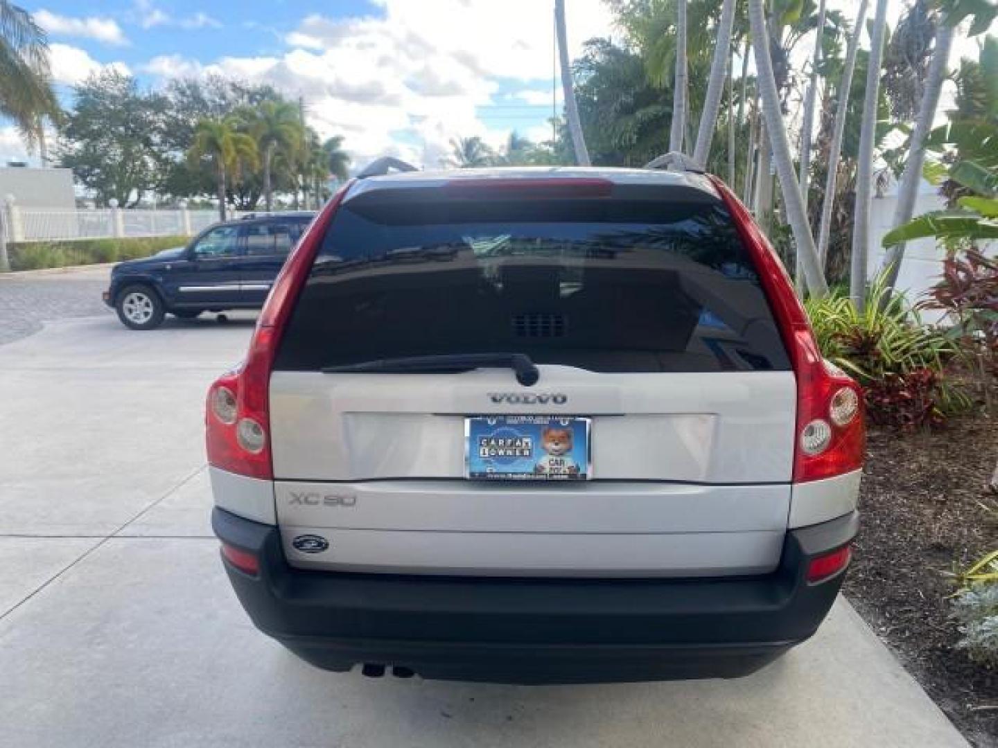 2006 Silver Metallic /Graphite Volvo XC90 SUV Turbo LOW MILES 55,260 1 OWNER FL (YV4CY592561) with an 2.5L Turbocharged I5 Engine engine, Automatic transmission, located at 4701 North Dixie Hwy, Pompano Beach, FL, 33064, (954) 422-2889, 26.240938, -80.123474 - OUR WEBPAGE FLORIDACARS1.COM HAS OVER 100 PHOTOS AND FREE CARFAX LINK 2006 VOLVO XC90 2.5T 1 OWNER FL SUNROOF LEATHER FULLY LOADED VIN: YV4CY592561248414 Y V 4 C Y 5 9 2 5 6 1 2 4 8 4 1 4 4 DOOR WAGON/SPORT UTILITY 2.5L I5 F GASOLINE 23 MPG FRONT WHEEL DRIVE Features ABS Brakes Air Conditioning Allo- Photo#35