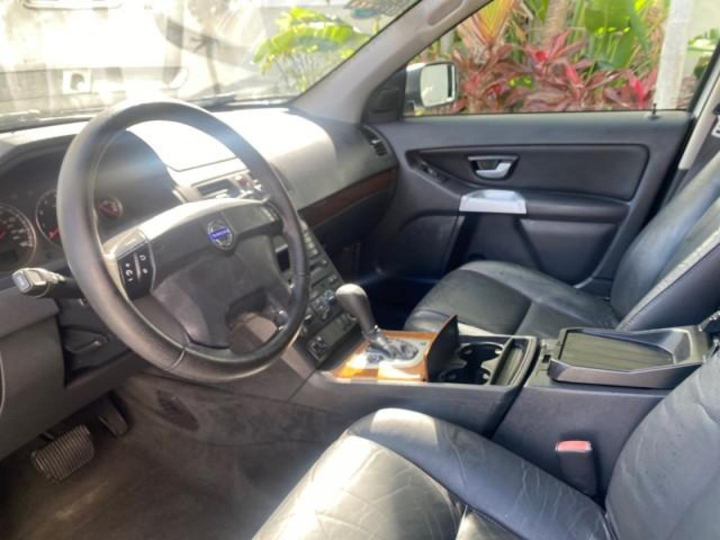 2006 Silver Metallic /Graphite Volvo XC90 SUV Turbo LOW MILES 55,260 1 OWNER FL (YV4CY592561) with an 2.5L Turbocharged I5 Engine engine, Automatic transmission, located at 4701 North Dixie Hwy, Pompano Beach, FL, 33064, (954) 422-2889, 26.240938, -80.123474 - OUR WEBPAGE FLORIDACARS1.COM HAS OVER 100 PHOTOS AND FREE CARFAX LINK 2006 VOLVO XC90 2.5T 1 OWNER FL SUNROOF LEATHER FULLY LOADED VIN: YV4CY592561248414 Y V 4 C Y 5 9 2 5 6 1 2 4 8 4 1 4 4 DOOR WAGON/SPORT UTILITY 2.5L I5 F GASOLINE 23 MPG FRONT WHEEL DRIVE Features ABS Brakes Air Conditioning Allo- Photo#44