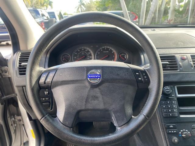 2006 Silver Metallic /Graphite Volvo XC90 SUV Turbo LOW MILES 55,260 1 OWNER FL (YV4CY592561) with an 2.5L Turbocharged I5 Engine engine, Automatic transmission, located at 4701 North Dixie Hwy, Pompano Beach, FL, 33064, (954) 422-2889, 26.240938, -80.123474 - OUR WEBPAGE FLORIDACARS1.COM HAS OVER 100 PHOTOS AND FREE CARFAX LINK 2006 VOLVO XC90 2.5T 1 OWNER FL SUNROOF LEATHER FULLY LOADED VIN: YV4CY592561248414 Y V 4 C Y 5 9 2 5 6 1 2 4 8 4 1 4 4 DOOR WAGON/SPORT UTILITY 2.5L I5 F GASOLINE 23 MPG FRONT WHEEL DRIVE Features ABS Brakes Air Conditioning Allo - Photo#47