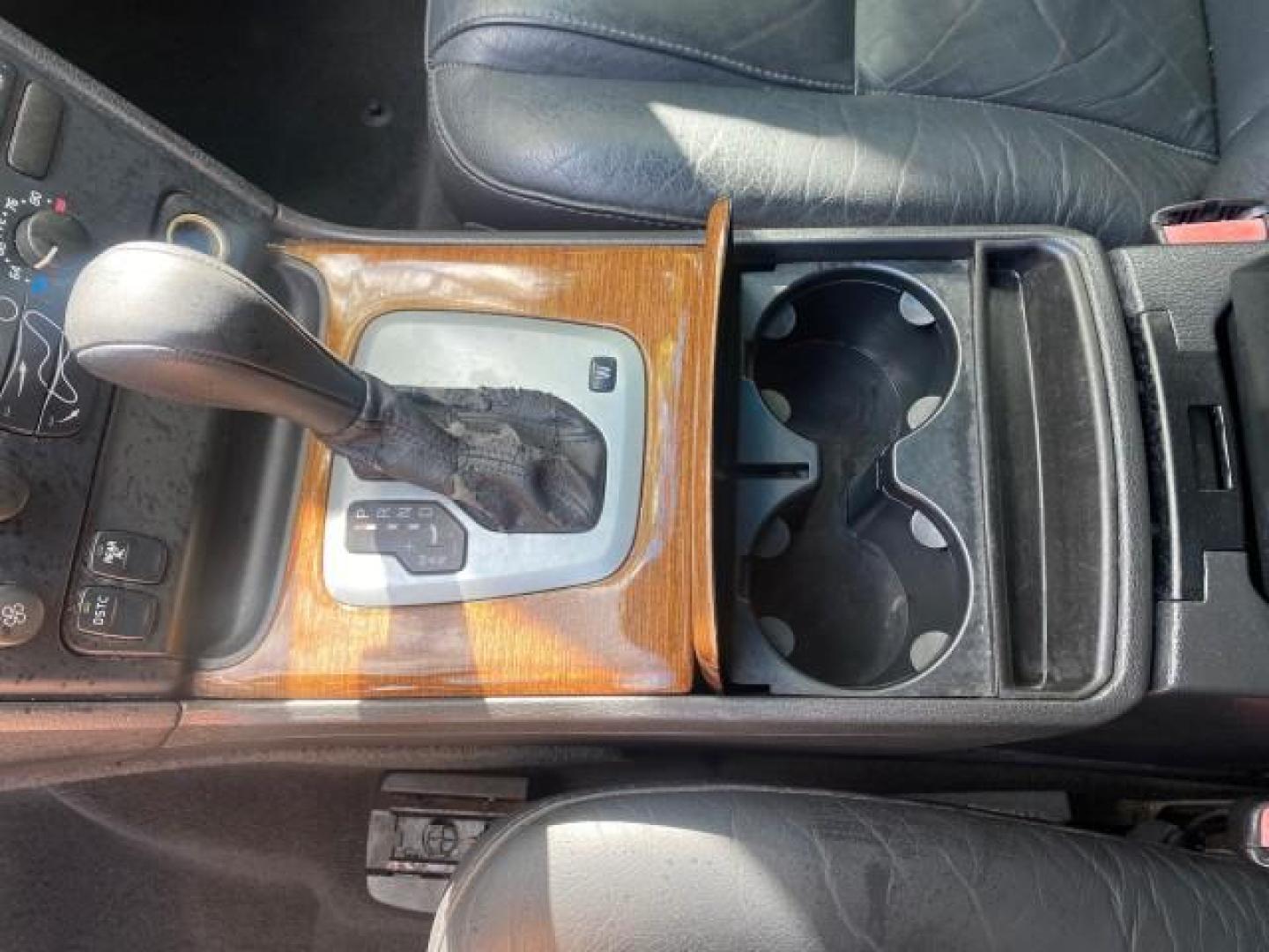2006 Silver Metallic /Graphite Volvo XC90 SUV Turbo LOW MILES 55,260 1 OWNER FL (YV4CY592561) with an 2.5L Turbocharged I5 Engine engine, Automatic transmission, located at 4701 North Dixie Hwy, Pompano Beach, FL, 33064, (954) 422-2889, 26.240938, -80.123474 - OUR WEBPAGE FLORIDACARS1.COM HAS OVER 100 PHOTOS AND FREE CARFAX LINK 2006 VOLVO XC90 2.5T 1 OWNER FL SUNROOF LEATHER FULLY LOADED VIN: YV4CY592561248414 Y V 4 C Y 5 9 2 5 6 1 2 4 8 4 1 4 4 DOOR WAGON/SPORT UTILITY 2.5L I5 F GASOLINE 23 MPG FRONT WHEEL DRIVE Features ABS Brakes Air Conditioning Allo- Photo#60