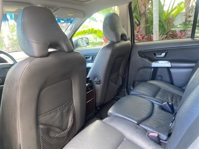 2006 Silver Metallic /Graphite Volvo XC90 SUV Turbo LOW MILES 55,260 1 OWNER FL (YV4CY592561) with an 2.5L Turbocharged I5 Engine engine, Automatic transmission, located at 4701 North Dixie Hwy, Pompano Beach, FL, 33064, (954) 422-2889, 26.240938, -80.123474 - OUR WEBPAGE FLORIDACARS1.COM HAS OVER 100 PHOTOS AND FREE CARFAX LINK 2006 VOLVO XC90 2.5T 1 OWNER FL SUNROOF LEATHER FULLY LOADED VIN: YV4CY592561248414 Y V 4 C Y 5 9 2 5 6 1 2 4 8 4 1 4 4 DOOR WAGON/SPORT UTILITY 2.5L I5 F GASOLINE 23 MPG FRONT WHEEL DRIVE Features ABS Brakes Air Conditioning Allo - Photo#71