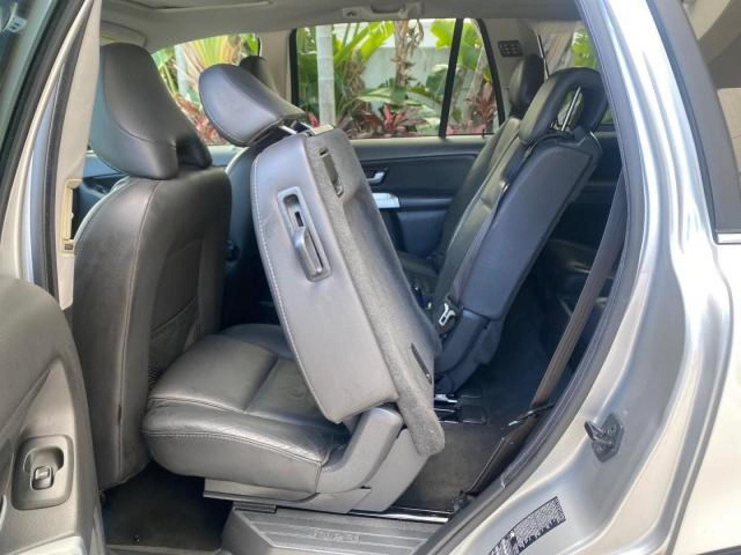 2006 Silver Metallic /Graphite Volvo XC90 SUV Turbo LOW MILES 55,260 1 OWNER FL (YV4CY592561) with an 2.5L Turbocharged I5 Engine engine, Automatic transmission, located at 4701 North Dixie Hwy, Pompano Beach, FL, 33064, (954) 422-2889, 26.240938, -80.123474 - OUR WEBPAGE FLORIDACARS1.COM HAS OVER 100 PHOTOS AND FREE CARFAX LINK 2006 VOLVO XC90 2.5T 1 OWNER FL SUNROOF LEATHER FULLY LOADED VIN: YV4CY592561248414 Y V 4 C Y 5 9 2 5 6 1 2 4 8 4 1 4 4 DOOR WAGON/SPORT UTILITY 2.5L I5 F GASOLINE 23 MPG FRONT WHEEL DRIVE Features ABS Brakes Air Conditioning Allo- Photo#72